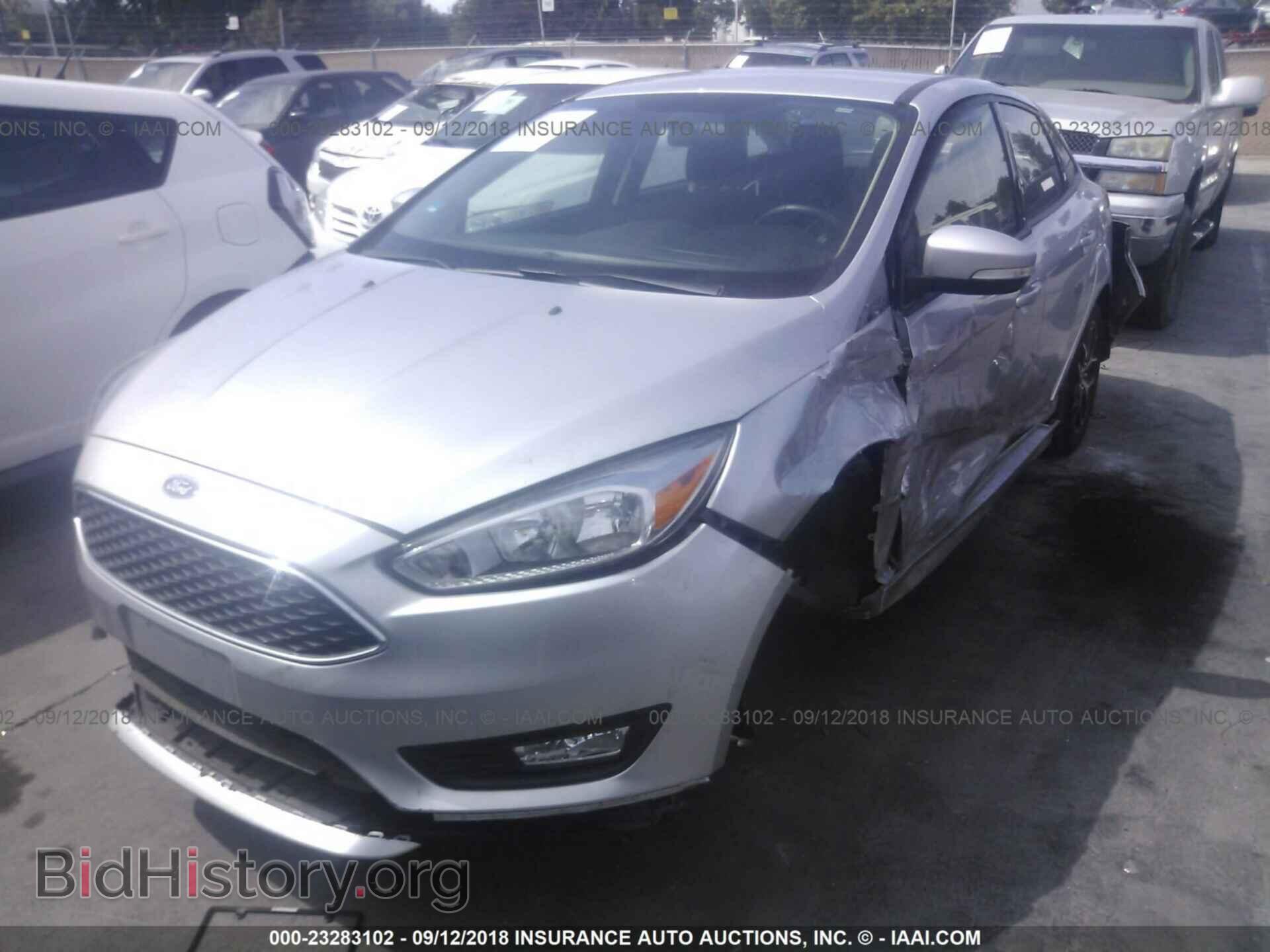 2016 Ford Focus - VIN: 1FADP3F23GL230444 - Фото 2