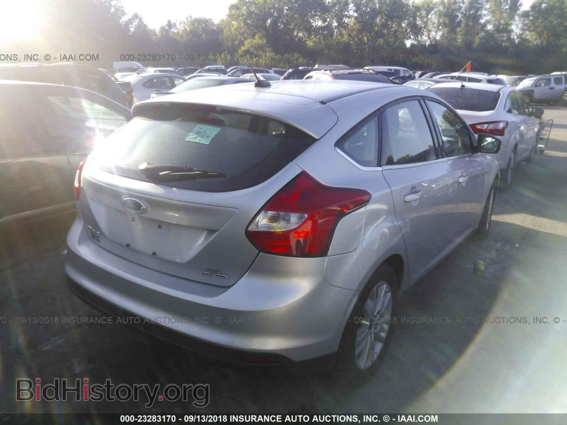 2012 Ford Focus - VIN: 1FAHP3M27CL374125 - Photo 4