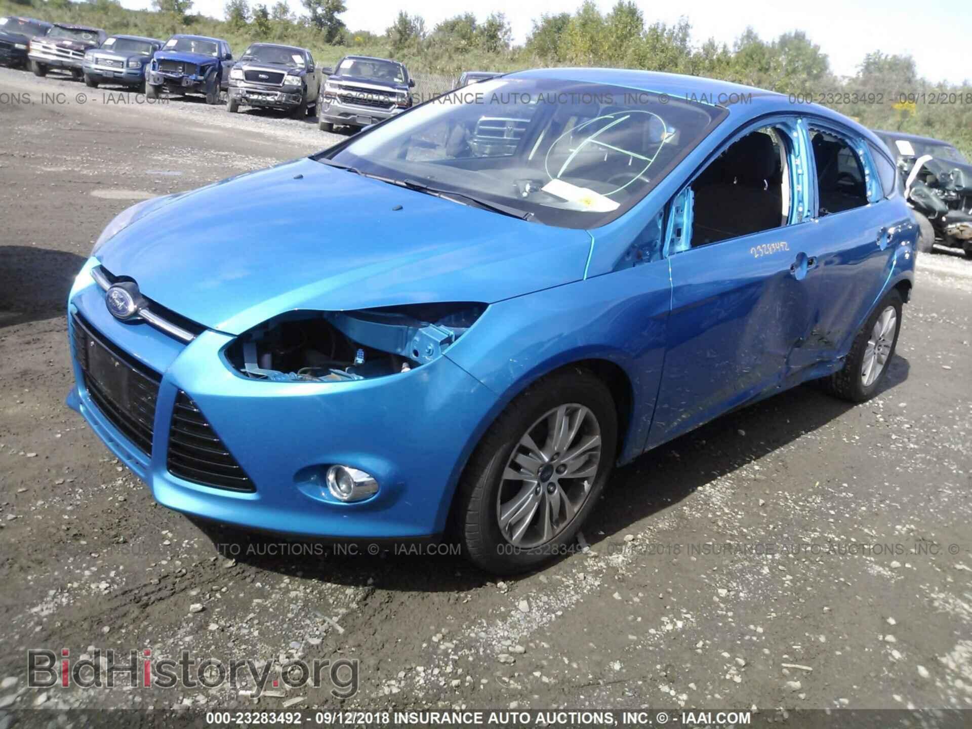 2012 Ford Focus - VIN: 1FAHP3M28CL213301 - Фото 2