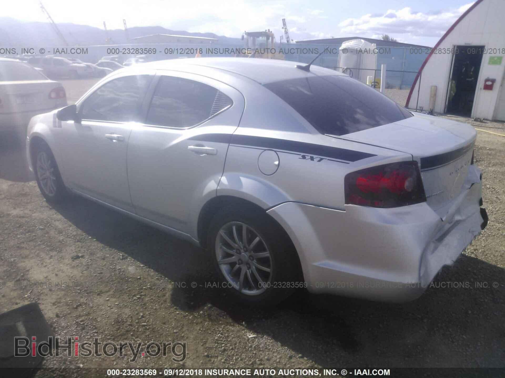 2011 Dodge Avenger - VIN: 1B3BD4FB1BN608663 - Фото 3
