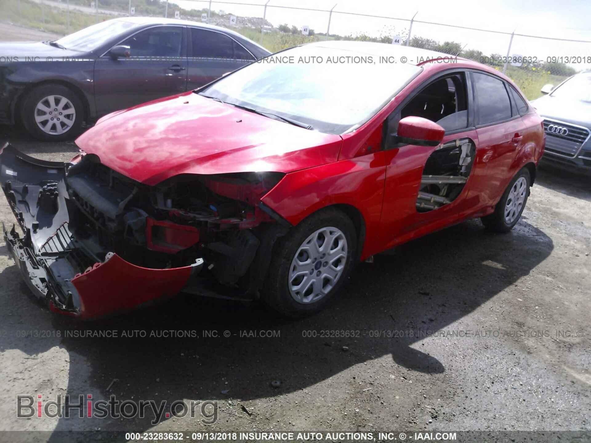 2012 Ford Focus - VIN: 1FAHP3F29CL189054 - Photo 2