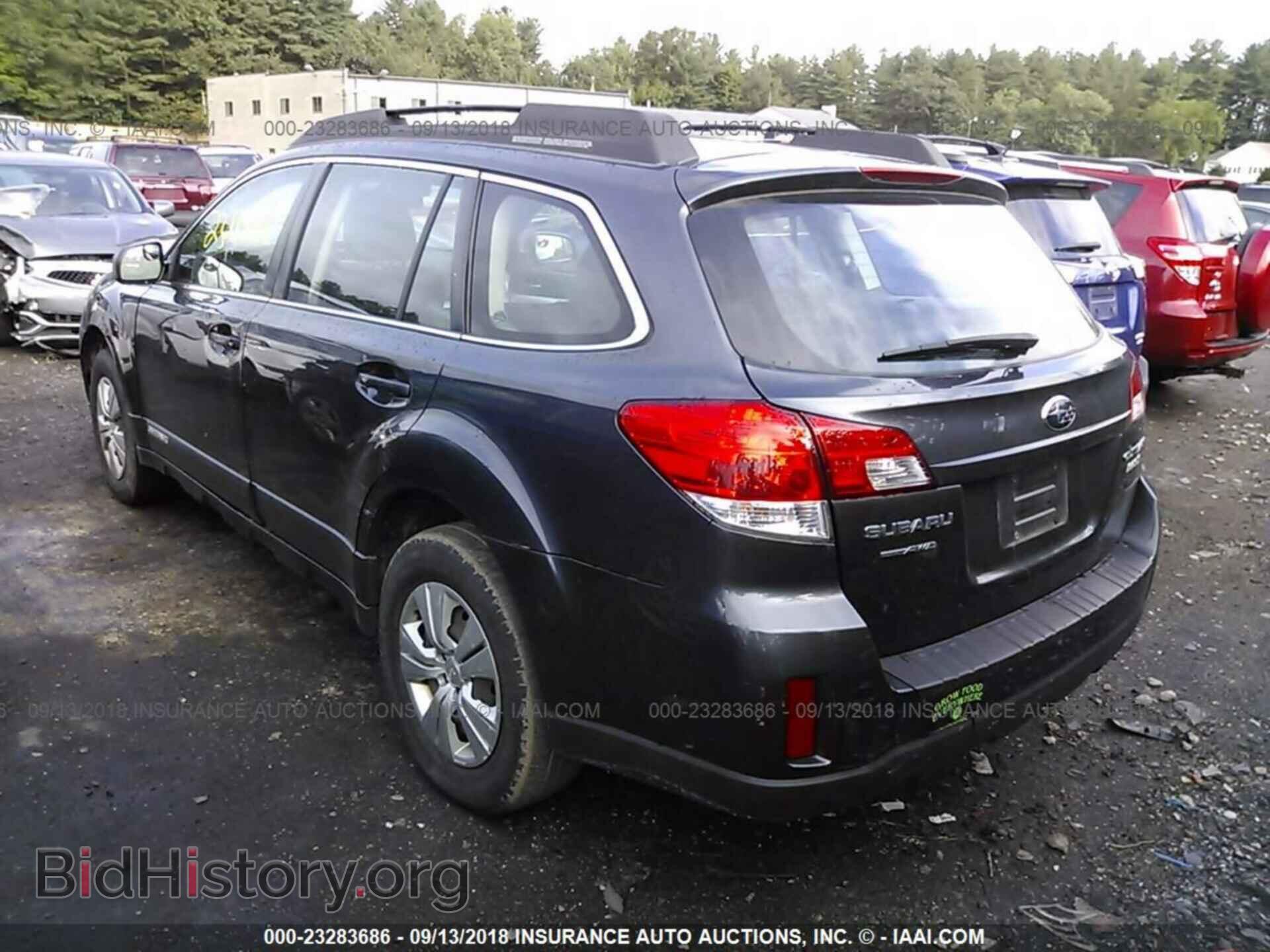 2011 Subaru Outback - VIN: 4S4BRBAC7B3312249 - Фото 3
