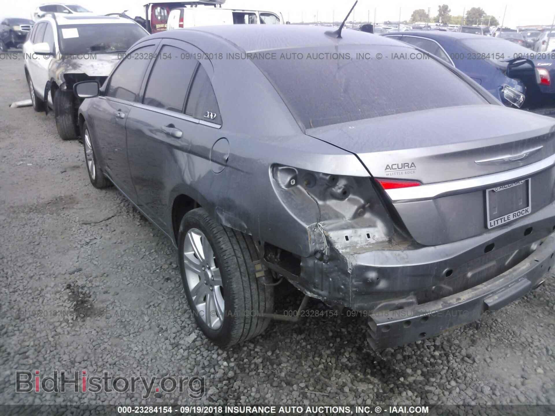 2011 Chrysler 200 - VIN: 1C3BC1FB3BN624321 - Фото 3