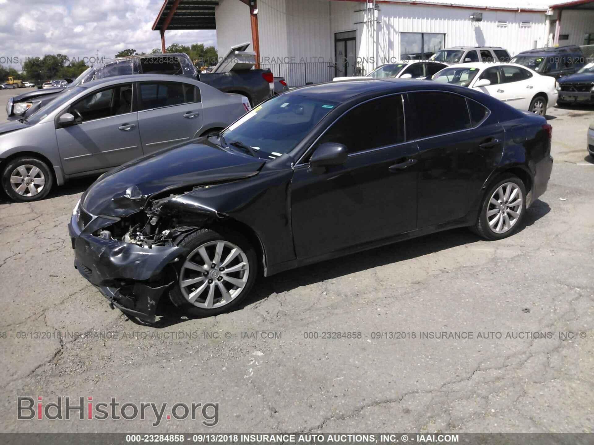 2008 LEXUS IS - VIN: JTHCK262782020384 - Фото 2