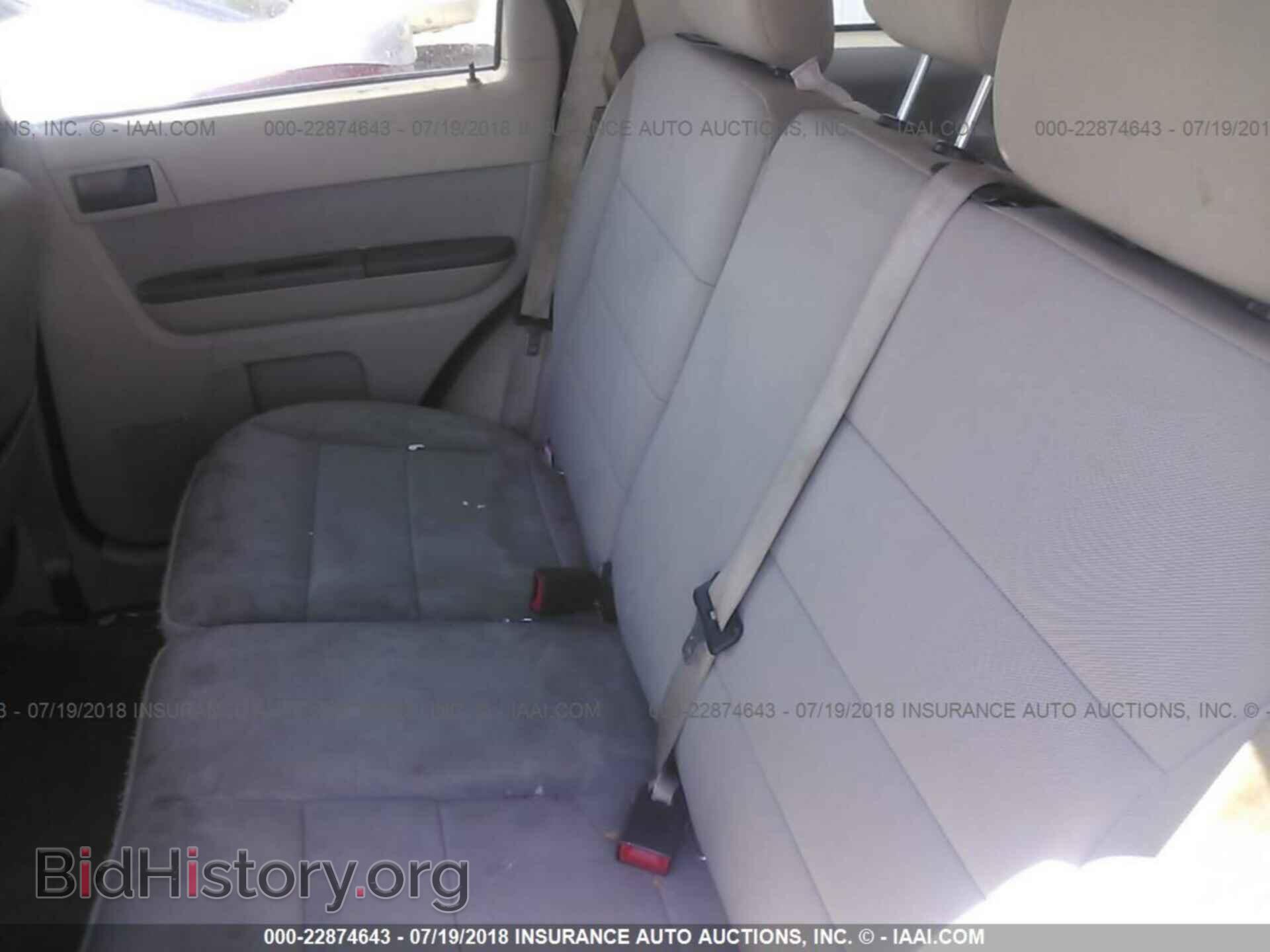 2011 FORD ESCAPE - VIN: 1FMCU0DG2BKC59696 - Фото 8