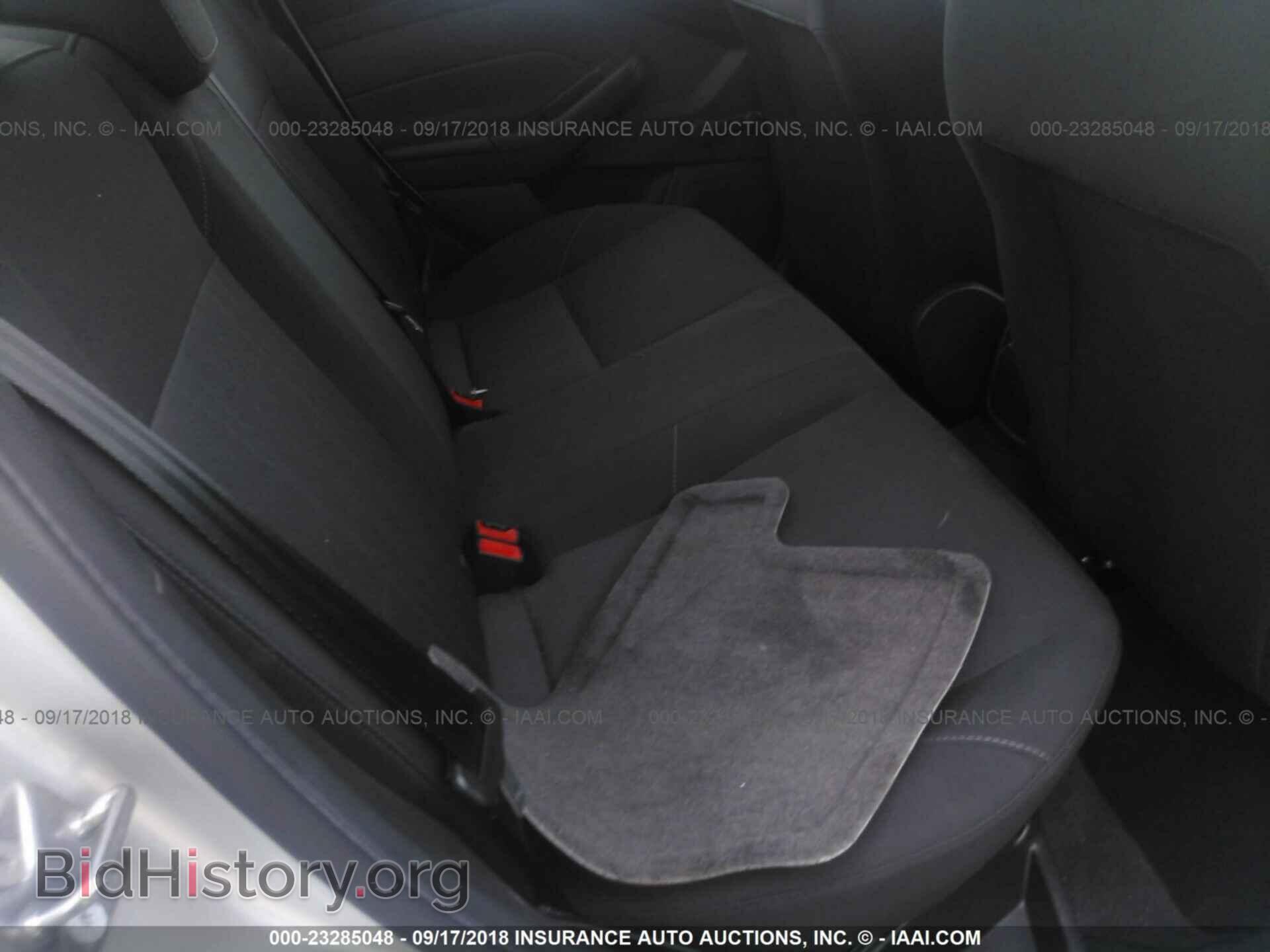 2016 Ford Focus - VIN: 1FADP3E25GL274303 - Photo 8