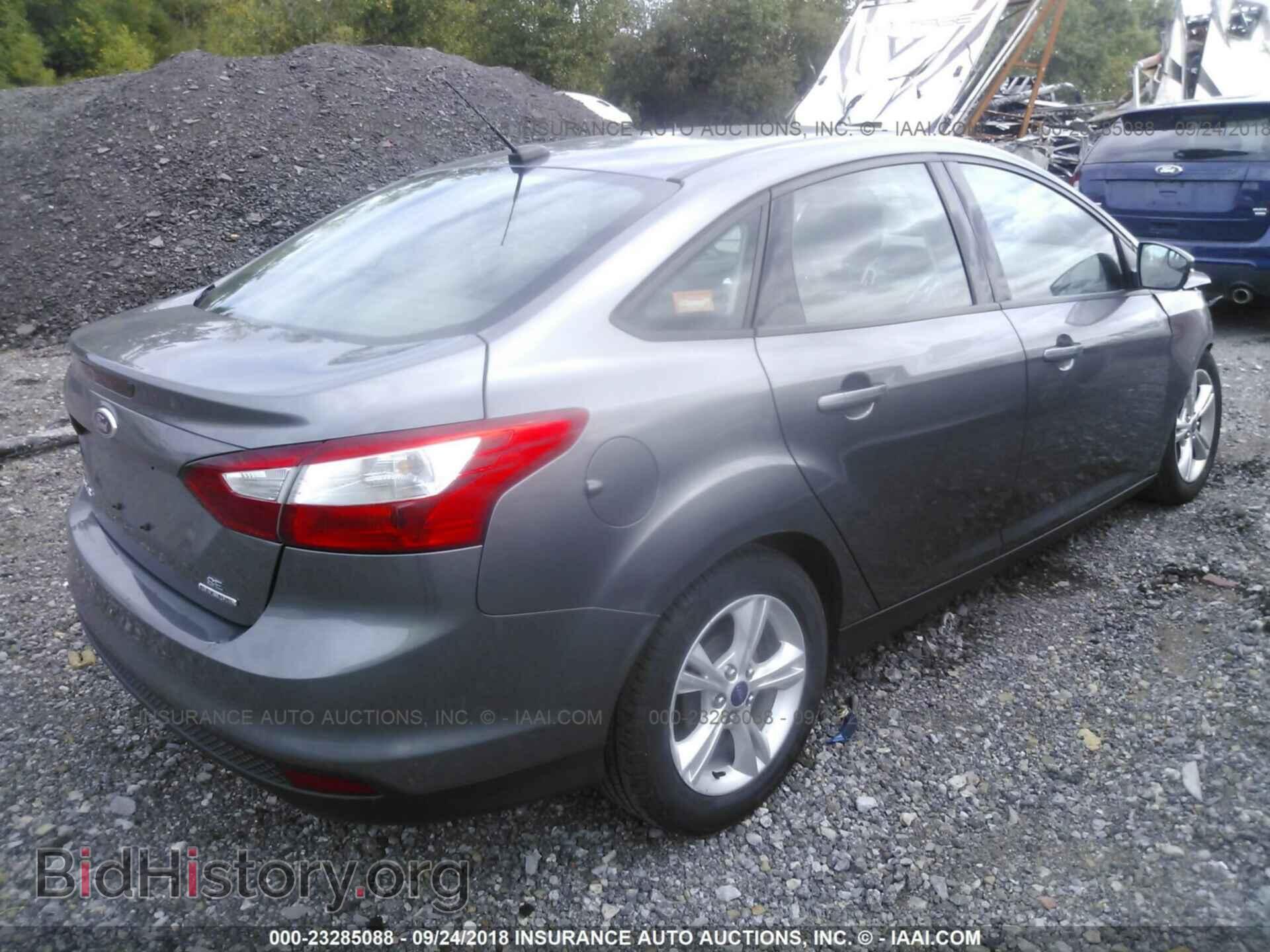 2014 Ford Focus - VIN: 1FADP3F22EL173358 - Photo 4