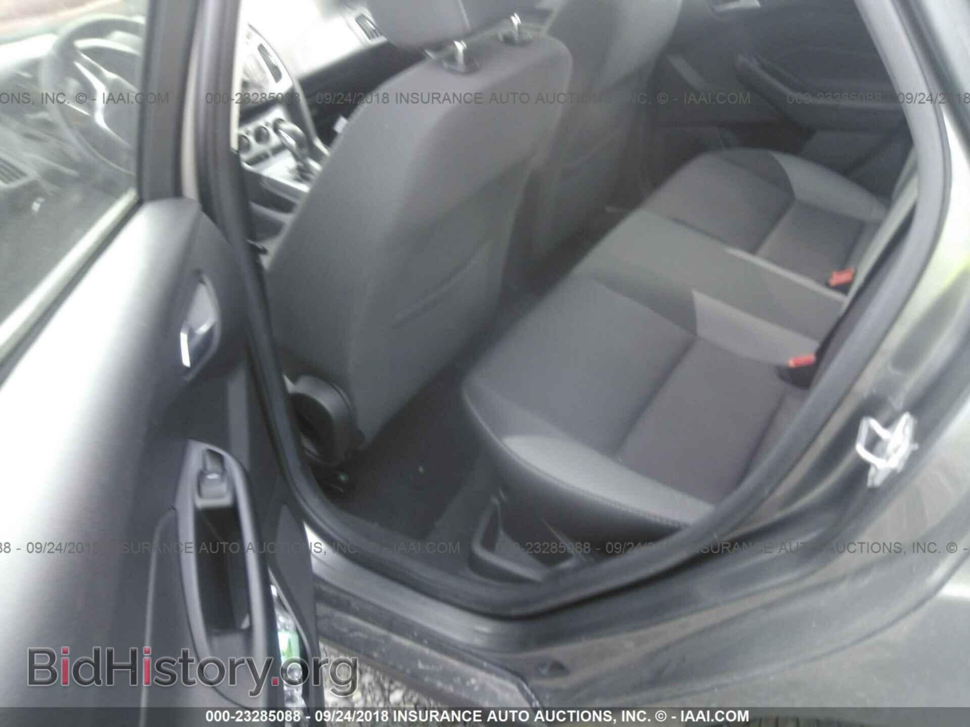 2014 Ford Focus - VIN: 1FADP3F22EL173358 - Photo 8