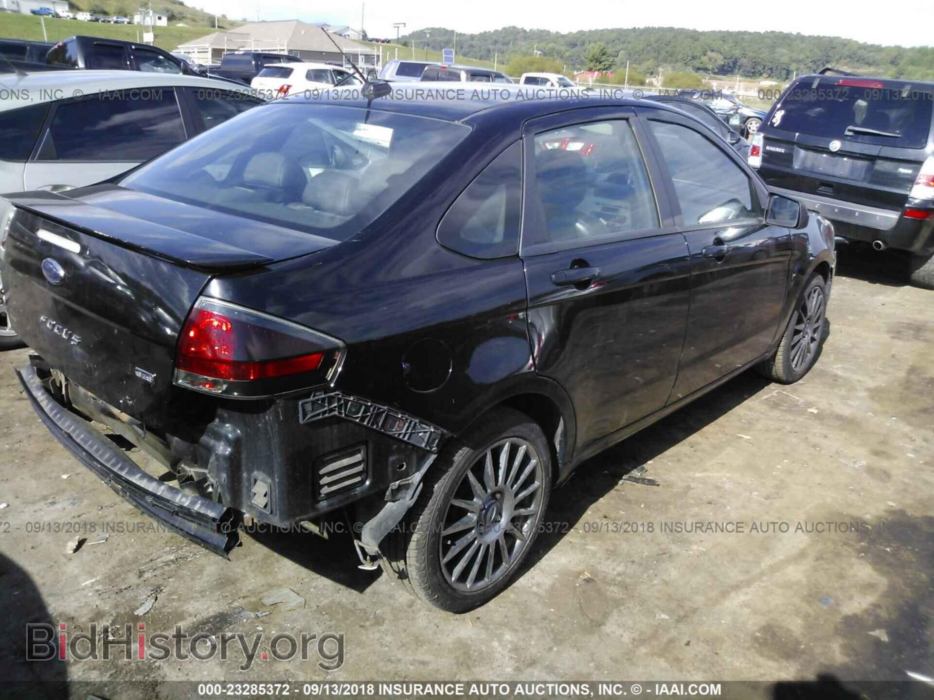 2011 Ford Focus - VIN: 1FAHP3GN6BW127360 - Фото 4