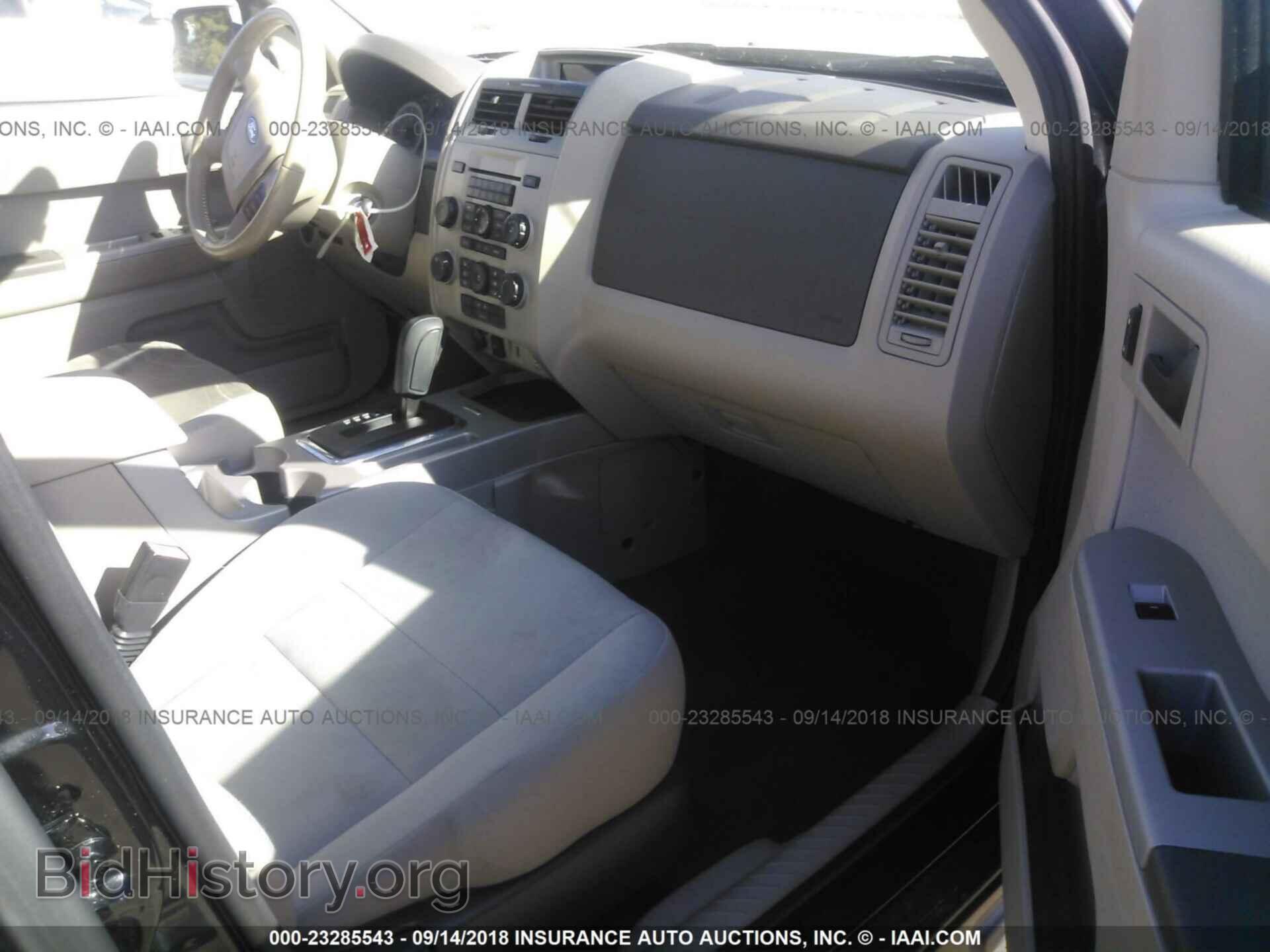 2011 Ford Escape - VIN: 1FMCU0D70BKA96711 - Фото 5