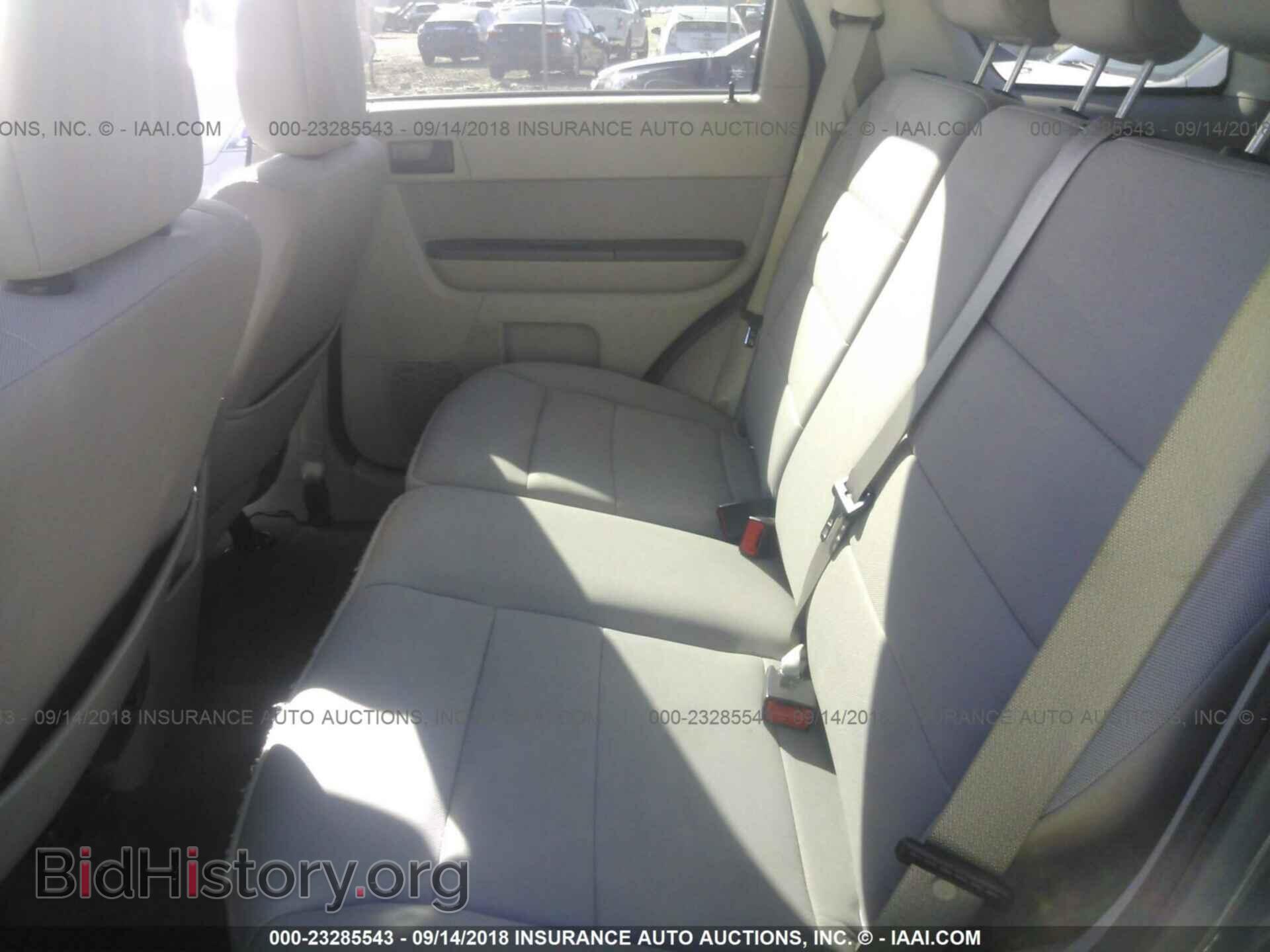 2011 Ford Escape - VIN: 1FMCU0D70BKA96711 - Фото 8