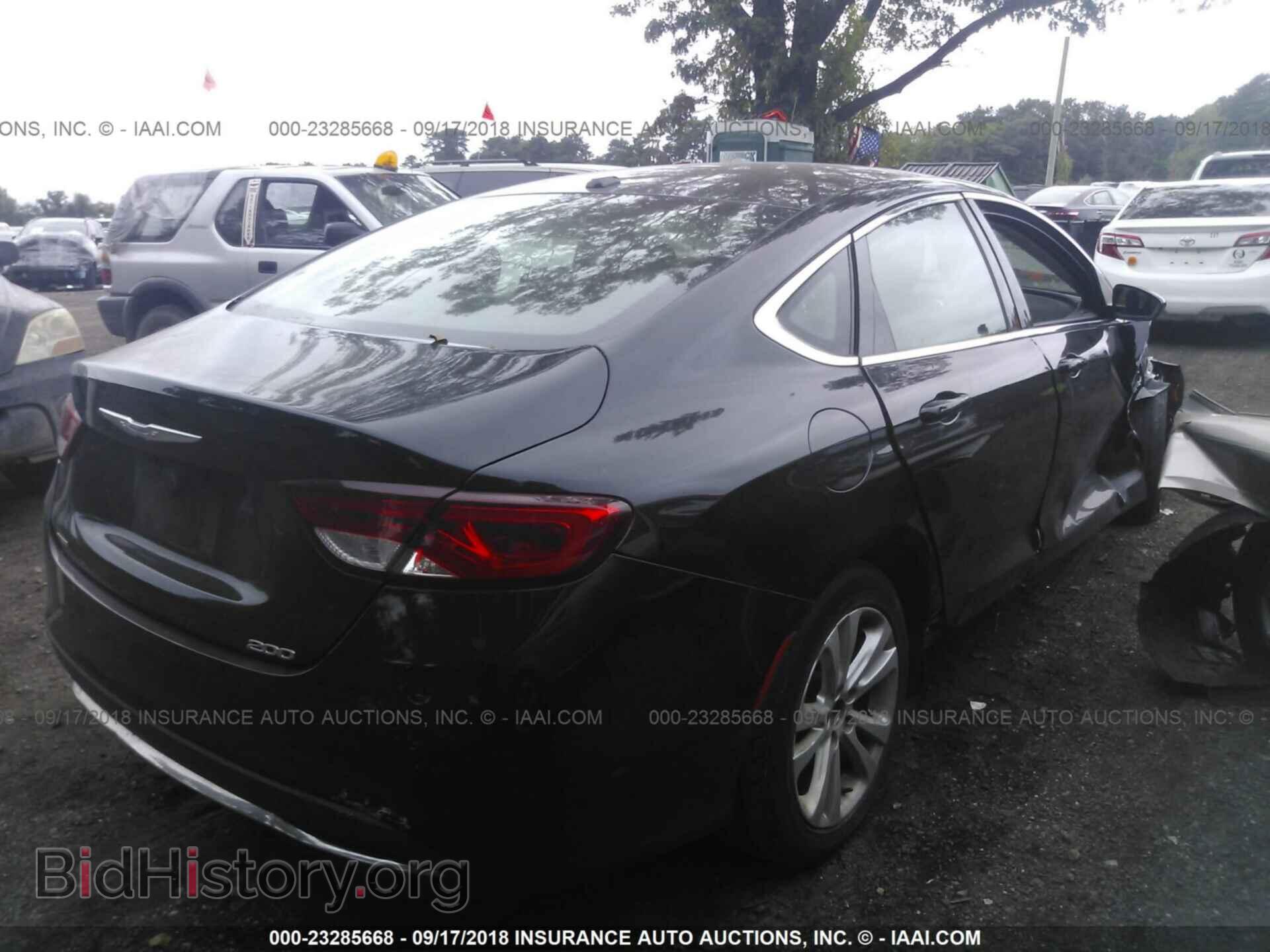 2015 Chrysler 200 - VIN: 1C3CCCABXFN640285 - Фото 4