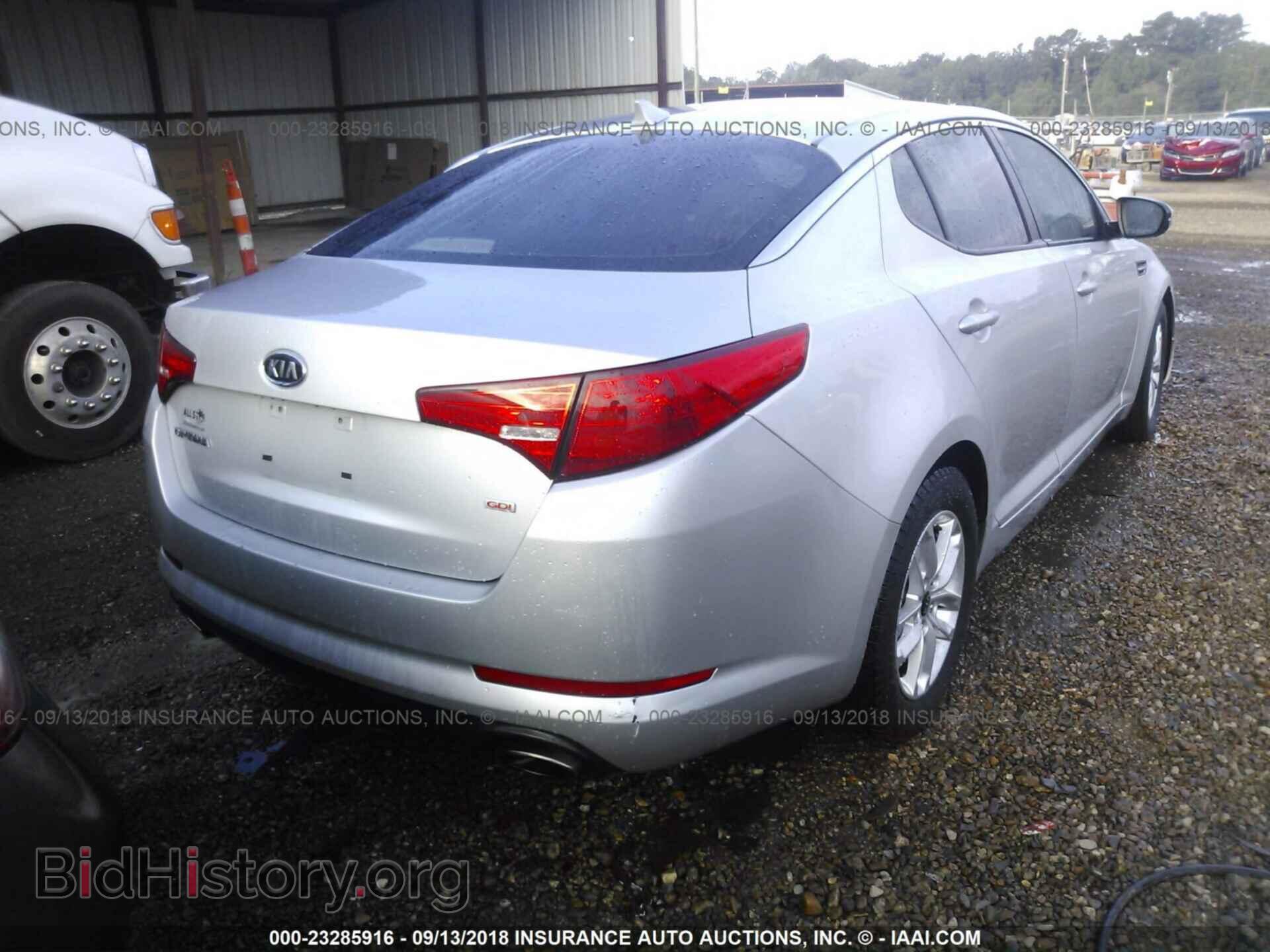 2011 Kia Optima - VIN: KNAGM4A77B5108172 - Photo 4