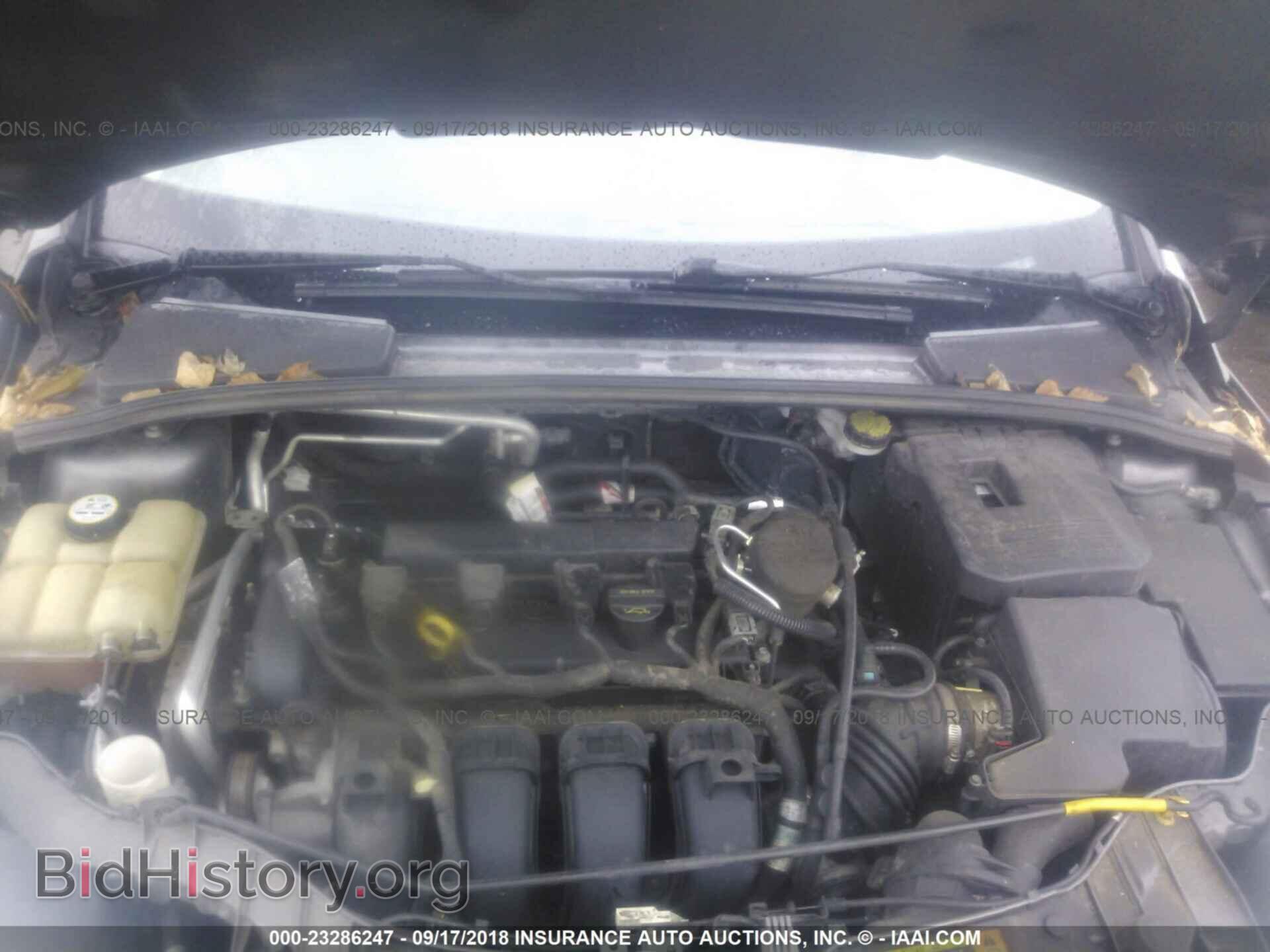 2012 Ford Focus - VIN: 1FAHP3F21CL232303 - Photo 10
