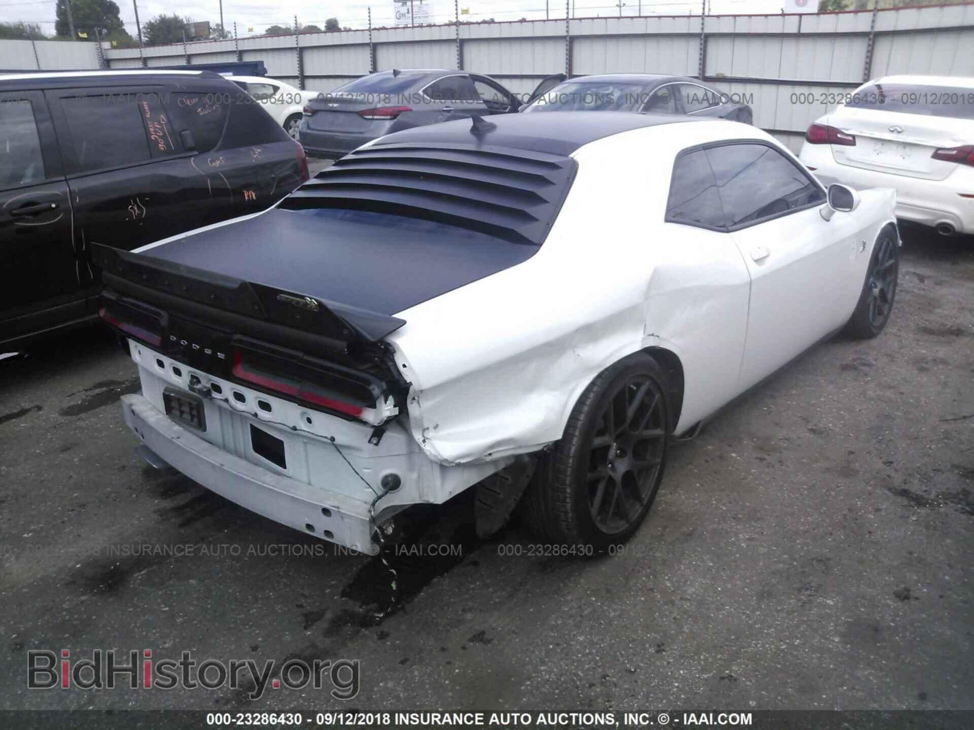 2016 Dodge Challenger - VIN: 2C3CDZFJ1GH137982 - Photo 4
