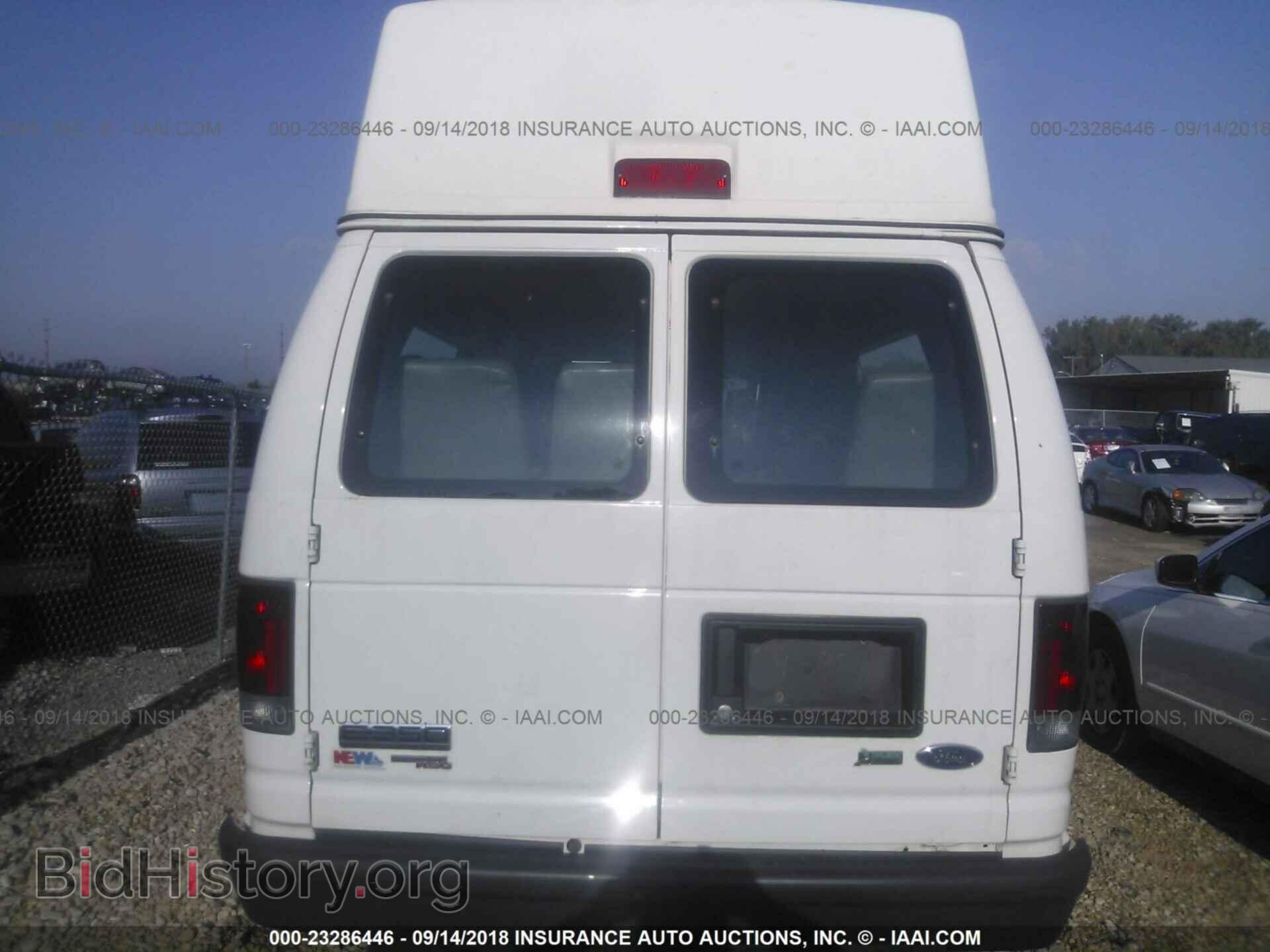 2011 Ford Econoline - VIN: 1FTSS3EL1BDB13880 - Photo 8