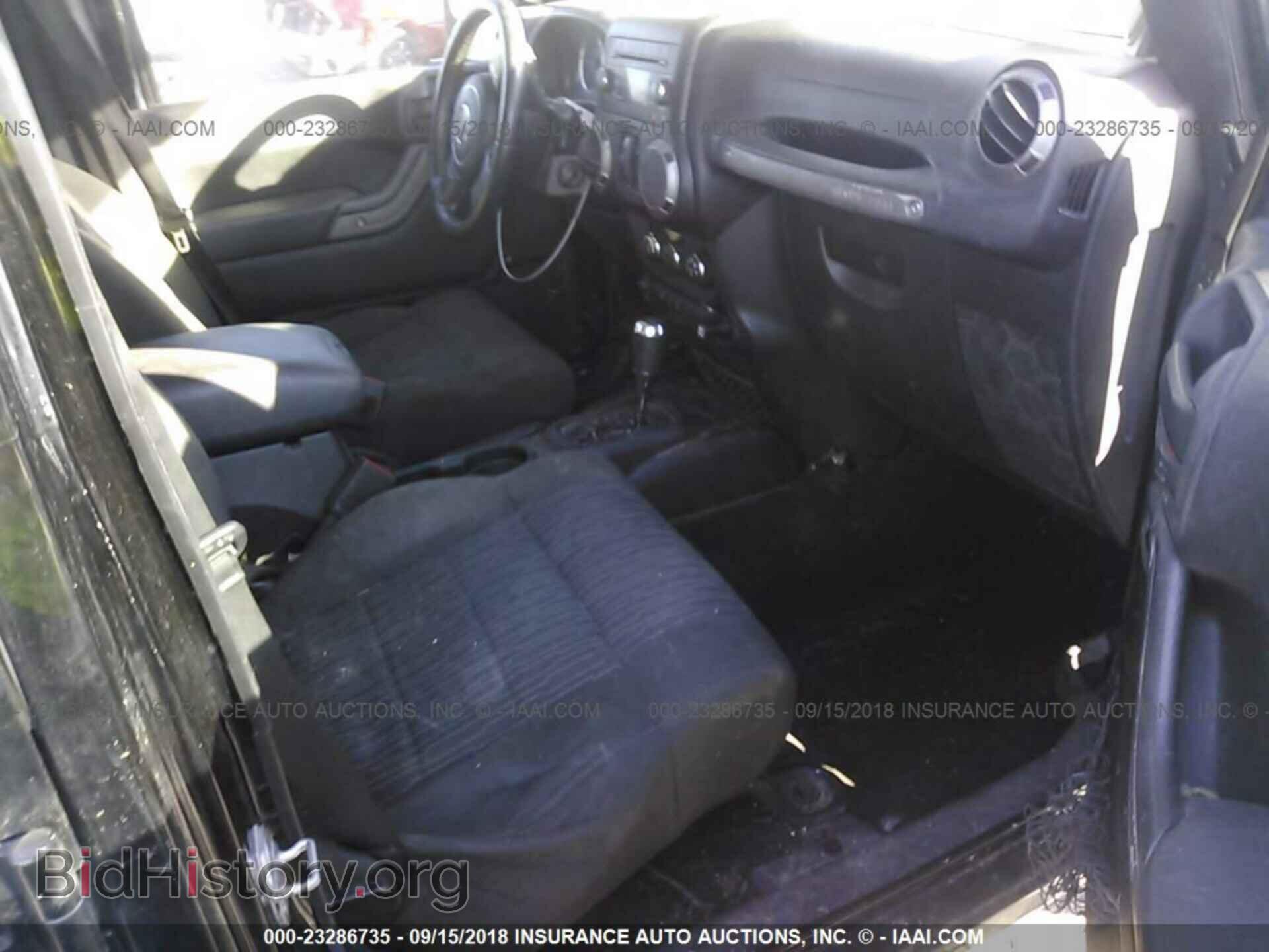 2011 Jeep Wrangler - VIN: 1J4BA3H13BL612337 - Фото 5
