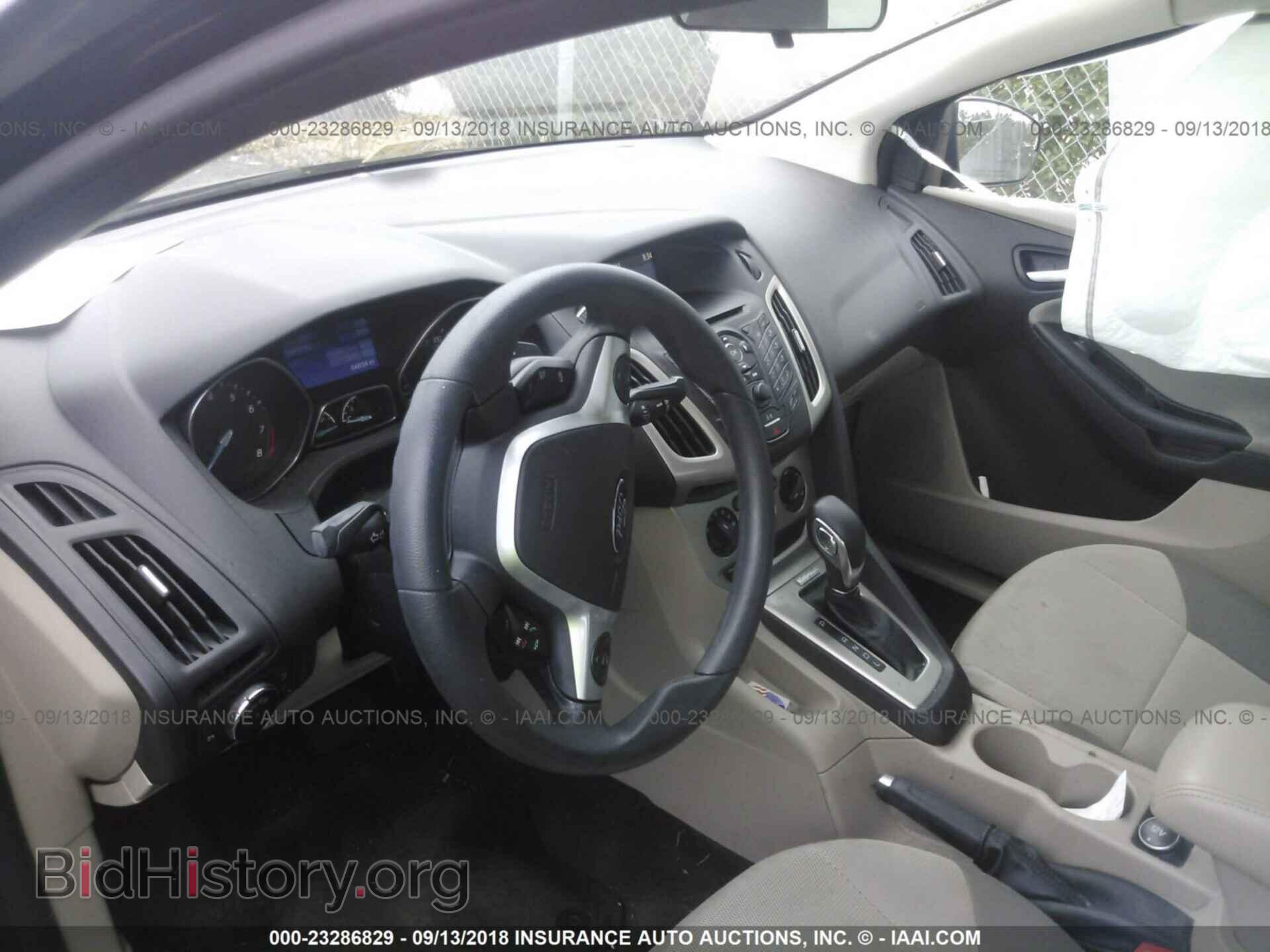 2013 Ford Focus - VIN: 1FADP3F2XDL375928 - Photo 5