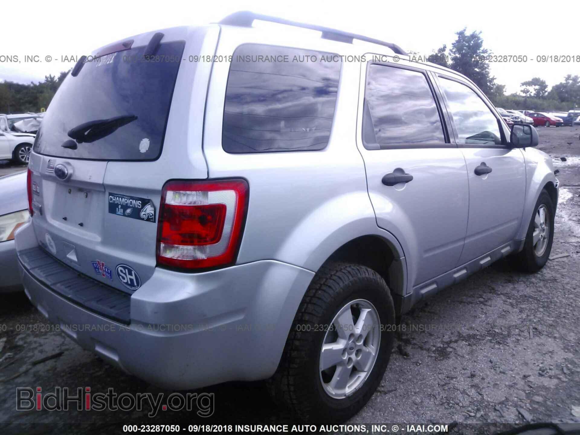 2011 Ford Escape - VIN: 1FMCU0D78BKC25553 - Фото 4