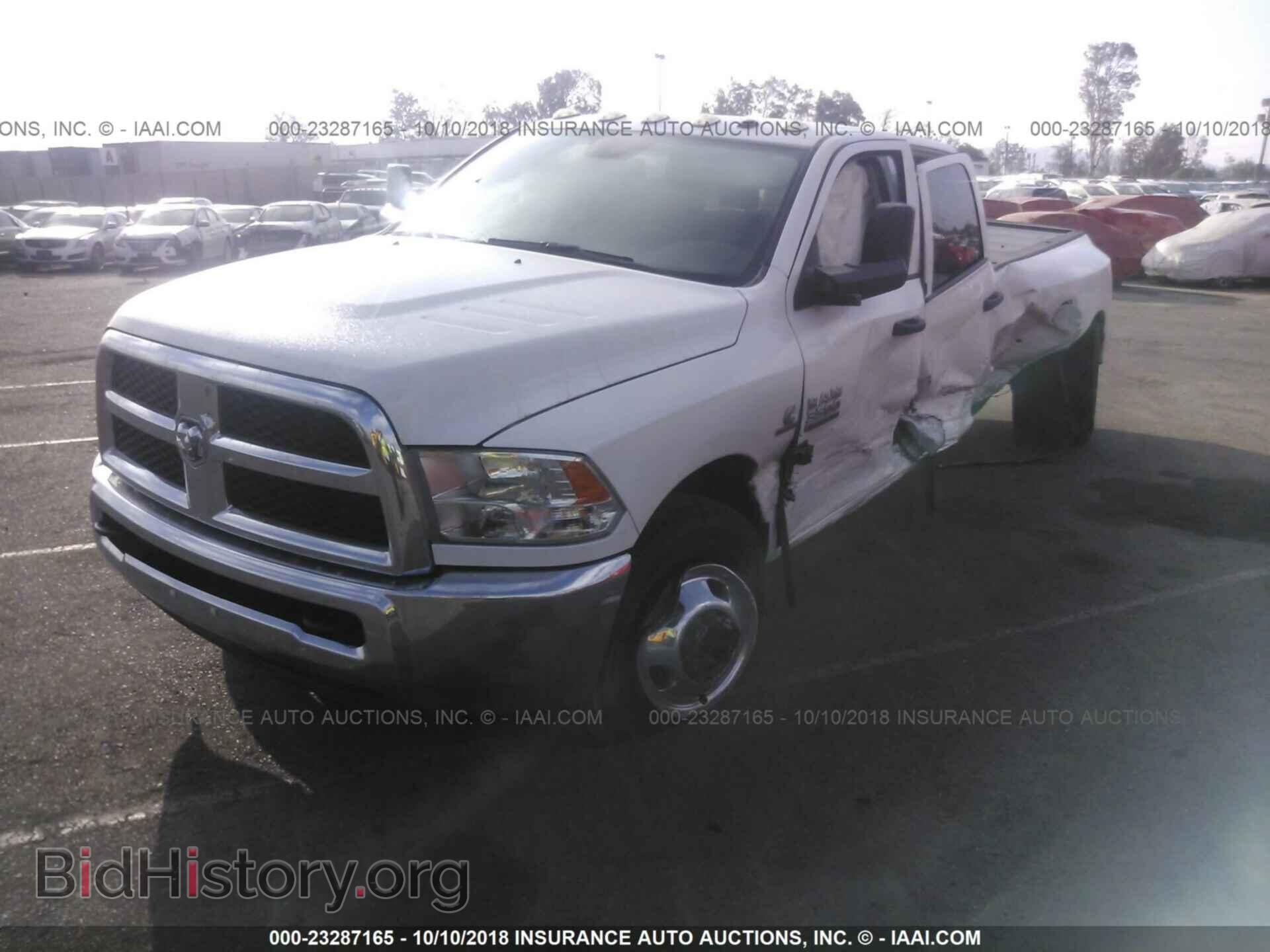 2017 Ram 3500 - VIN: 3C63RPGL4HG545144 - Фото 2