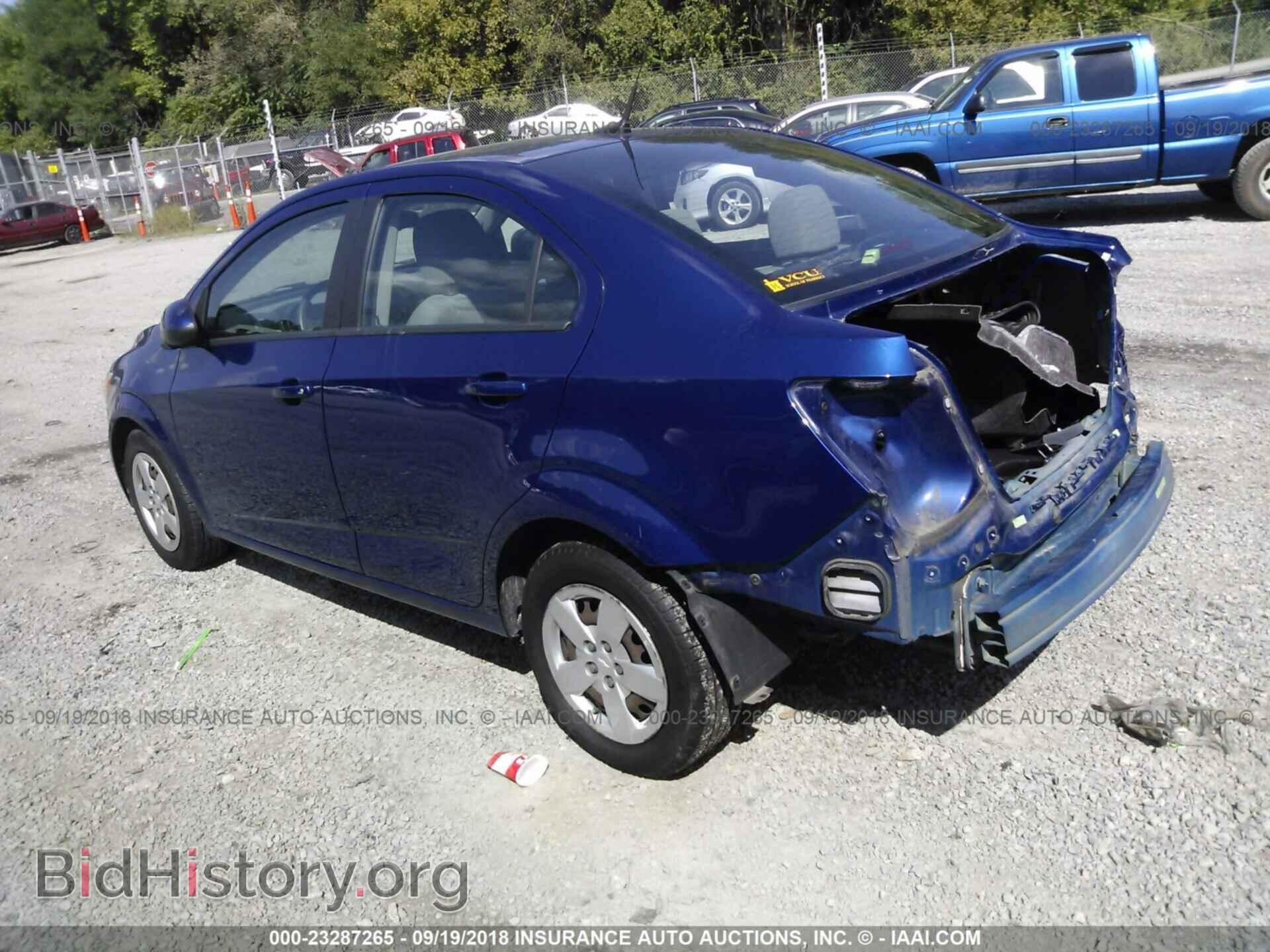 2014 Chevrolet Sonic - VIN: 1G1JA5SG4E4116335 - Фото 3