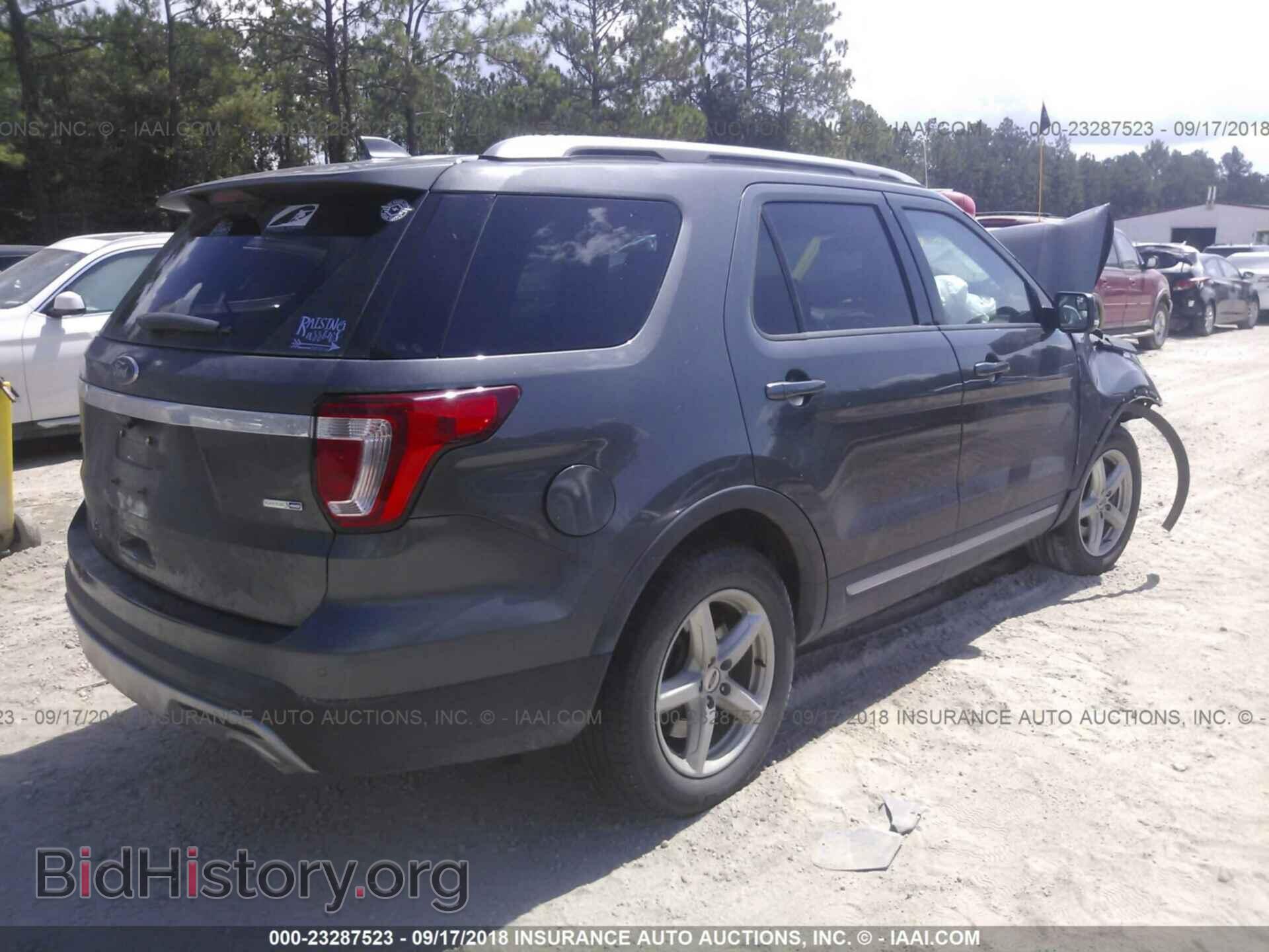 2016 Ford Explorer - VIN: 1FM5K8D82GGB87625 - Photo 4
