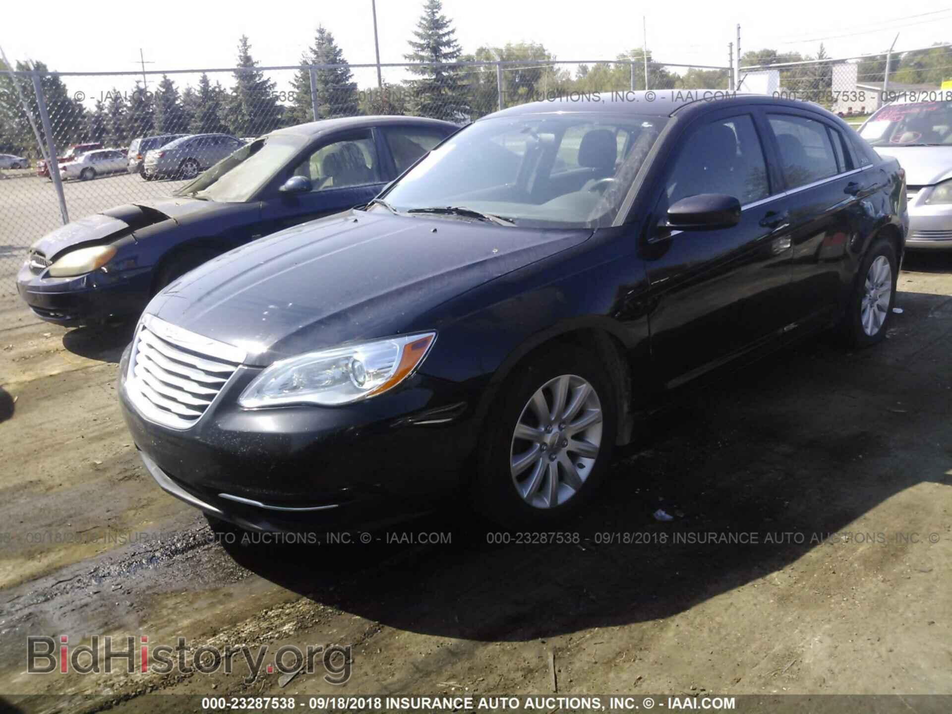 2013 Chrysler 200 - VIN: 1C3CCBBG3DN731531 - Photo 2