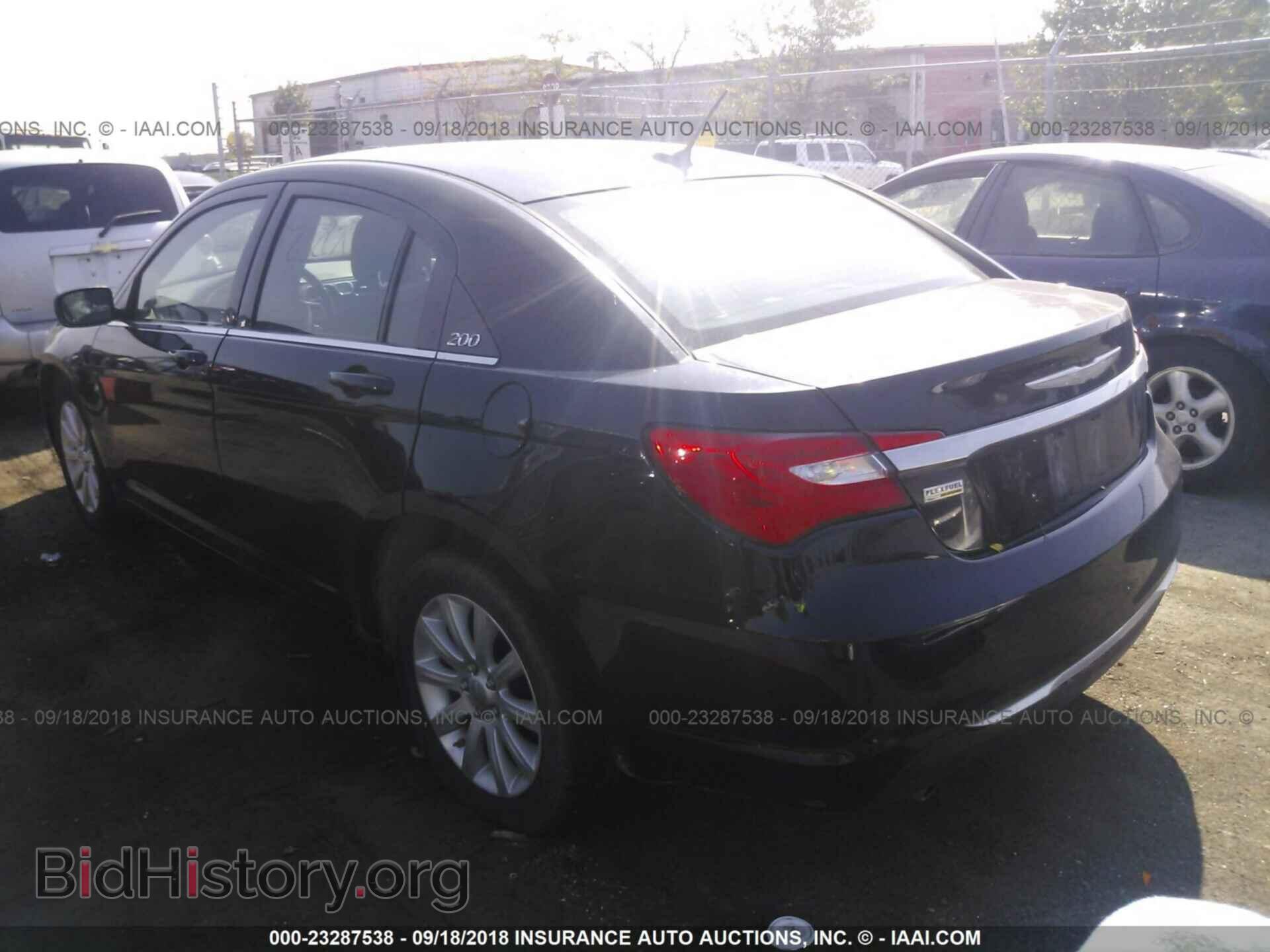 2013 Chrysler 200 - VIN: 1C3CCBBG3DN731531 - Photo 3