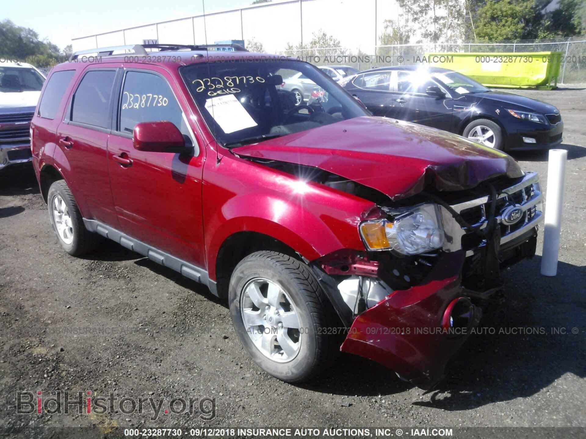 Photo 1FMCU0E71BKB27656 - Ford Escape 2011