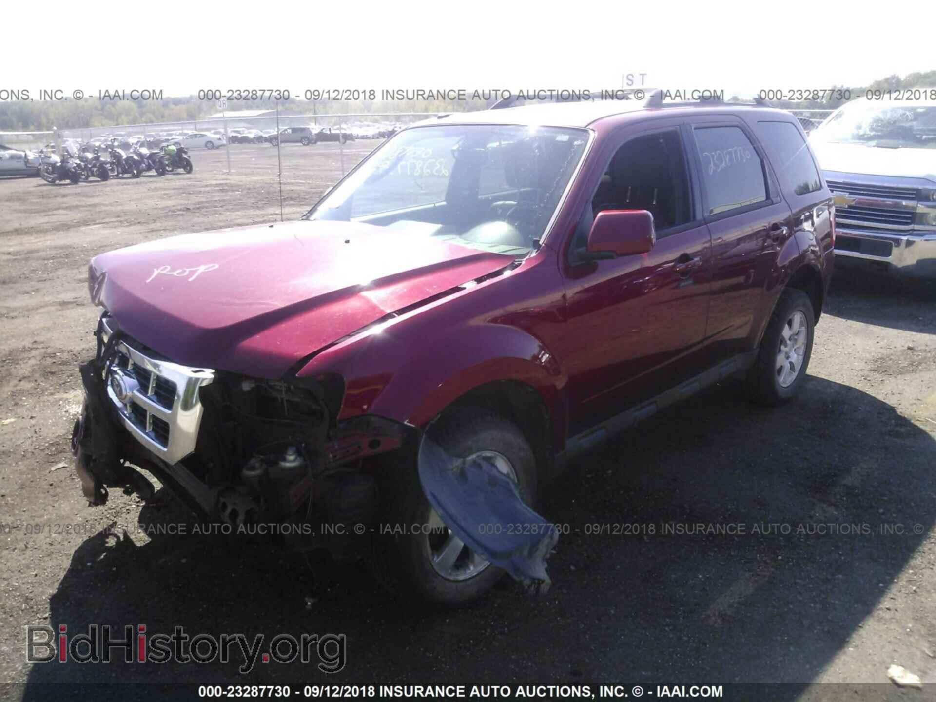 2011 Ford Escape - VIN: 1FMCU0E71BKB27656 - Photo 2
