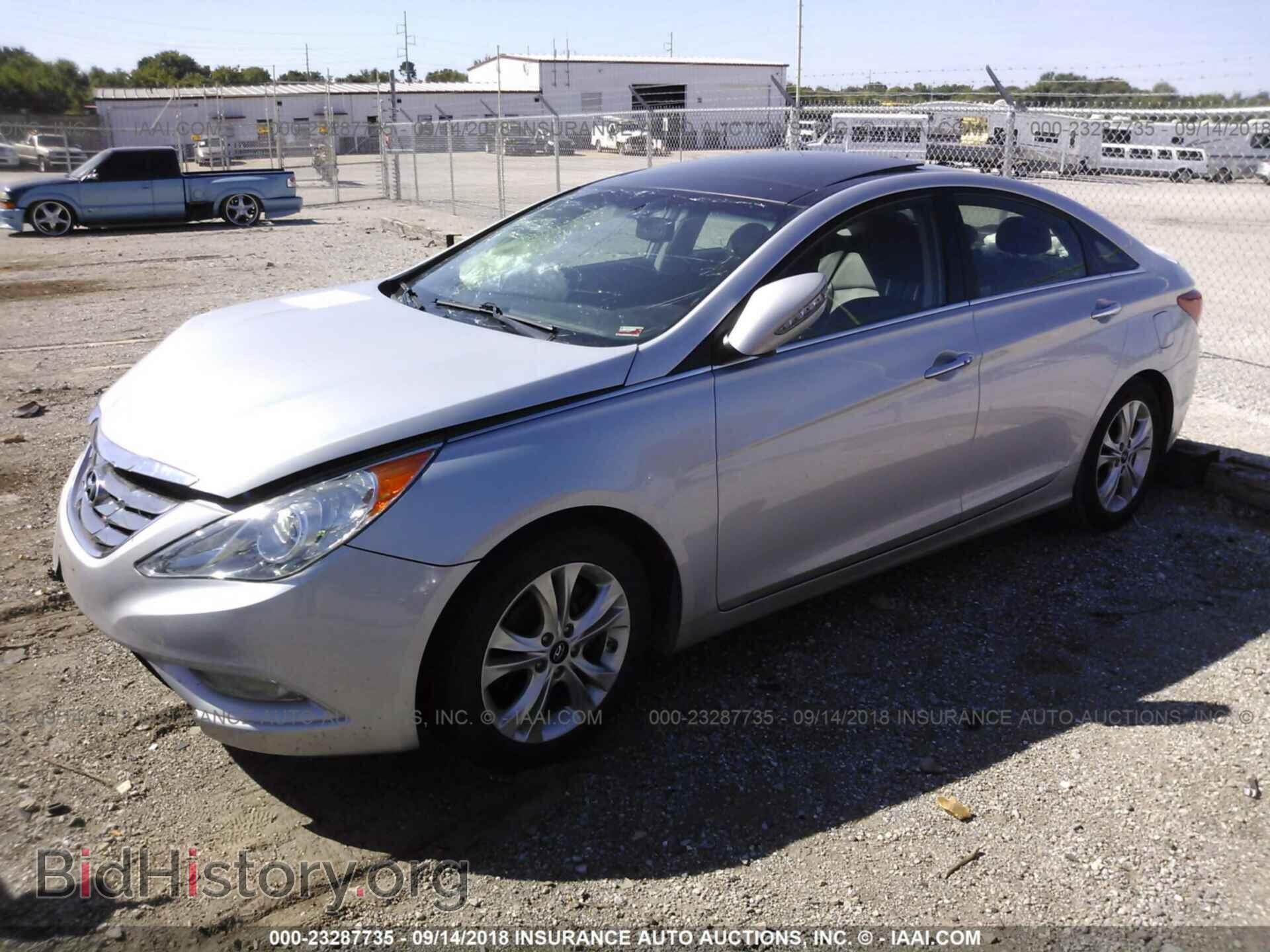 2012 Hyundai Sonata - VIN: 5NPEC4ACXCH359408 - Фото 2