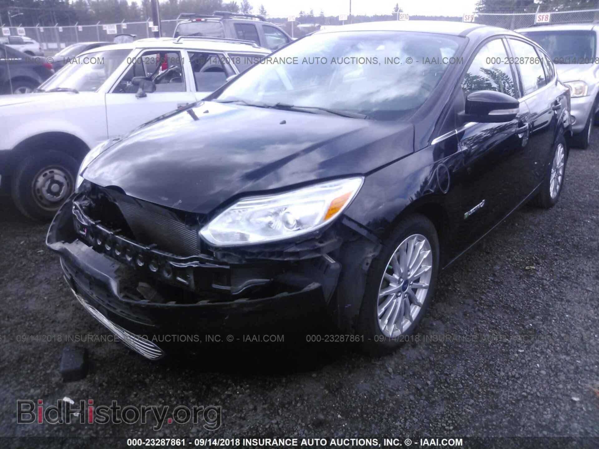 2013 Ford Focus - VIN: 1FADP3R49DL127201 - Photo 2