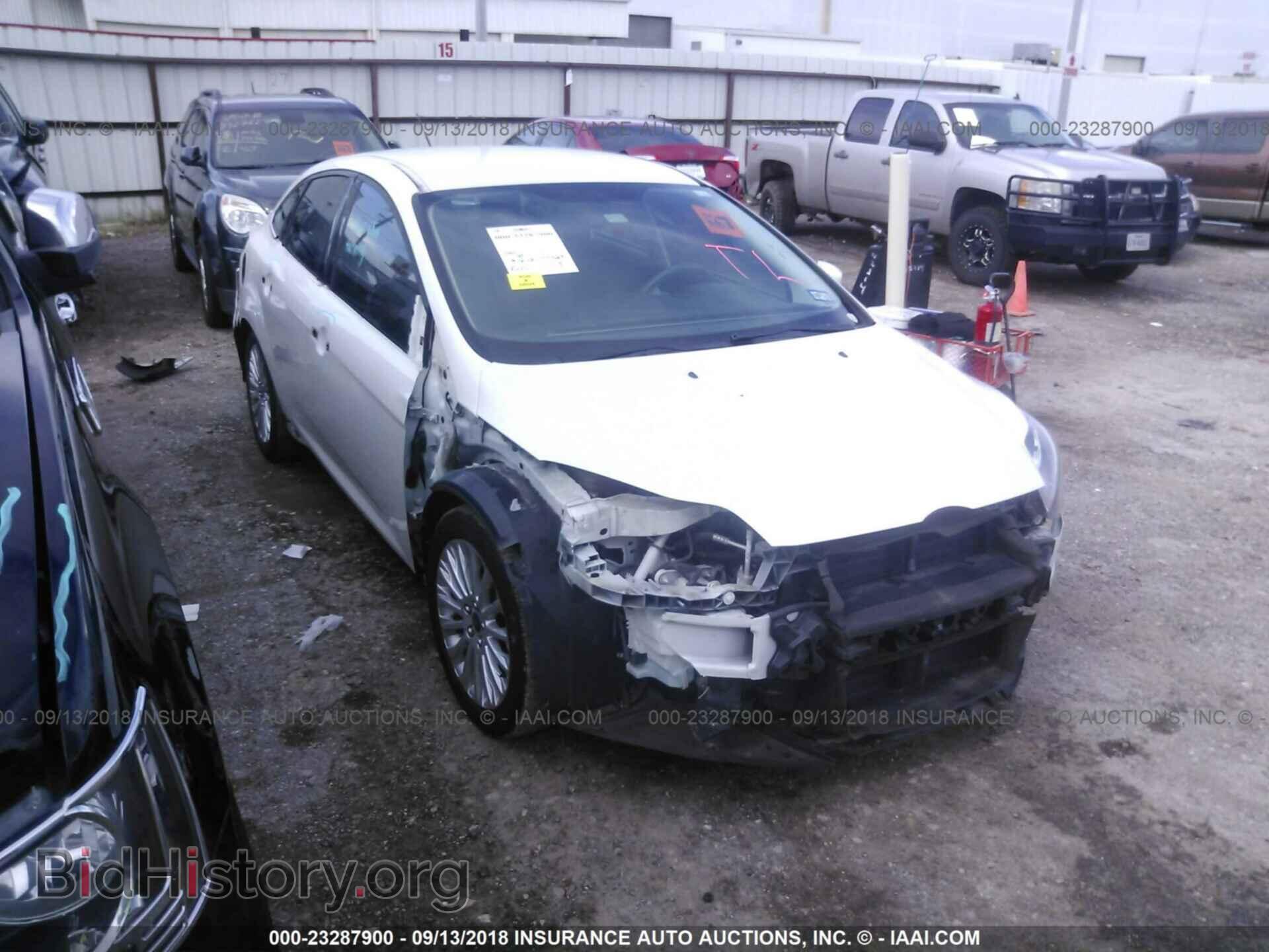Фотография 1FAHP3J28CL449970 - Ford Focus 2012