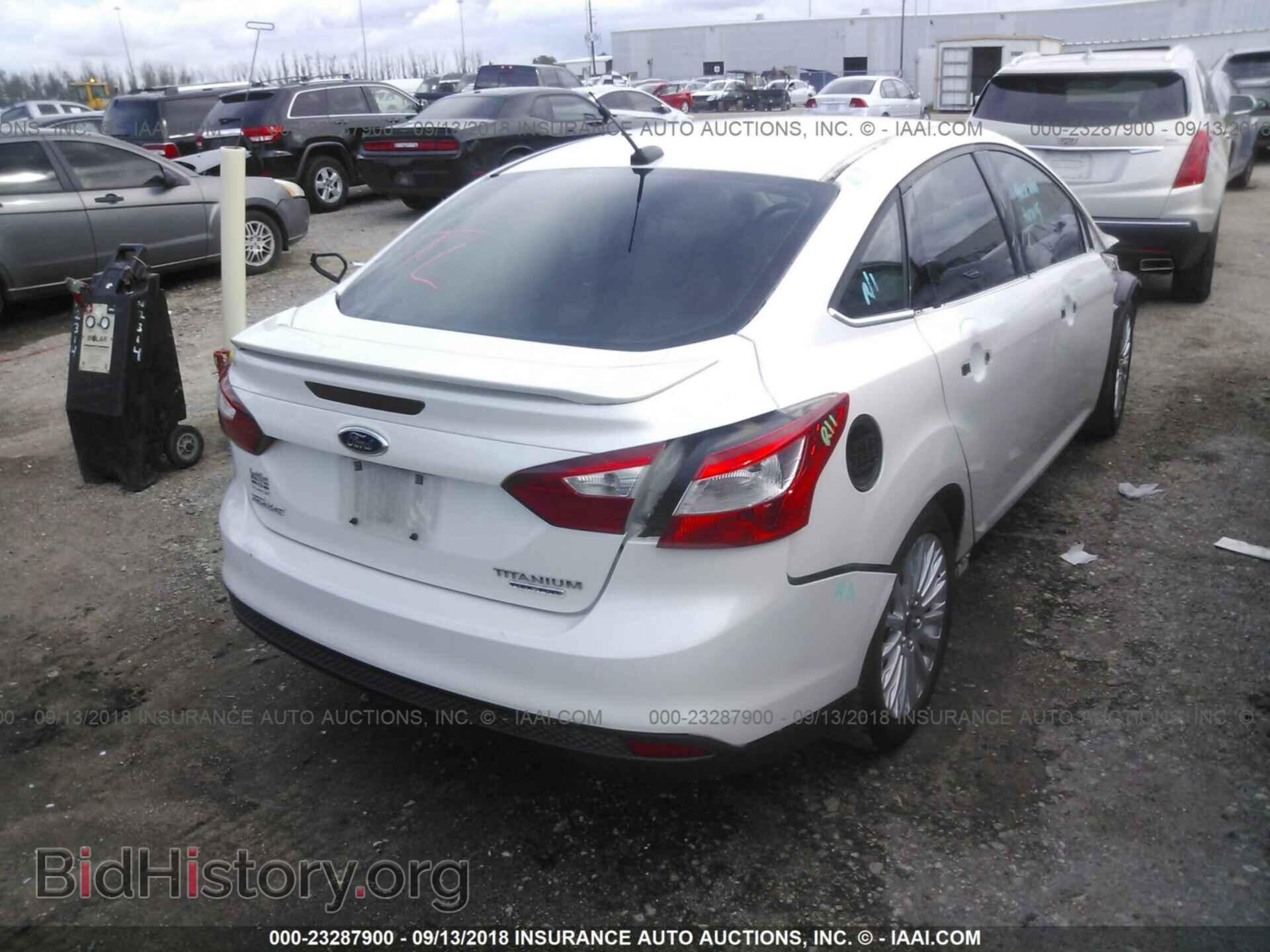 2012 Ford Focus - VIN: 1FAHP3J28CL449970 - Photo 4