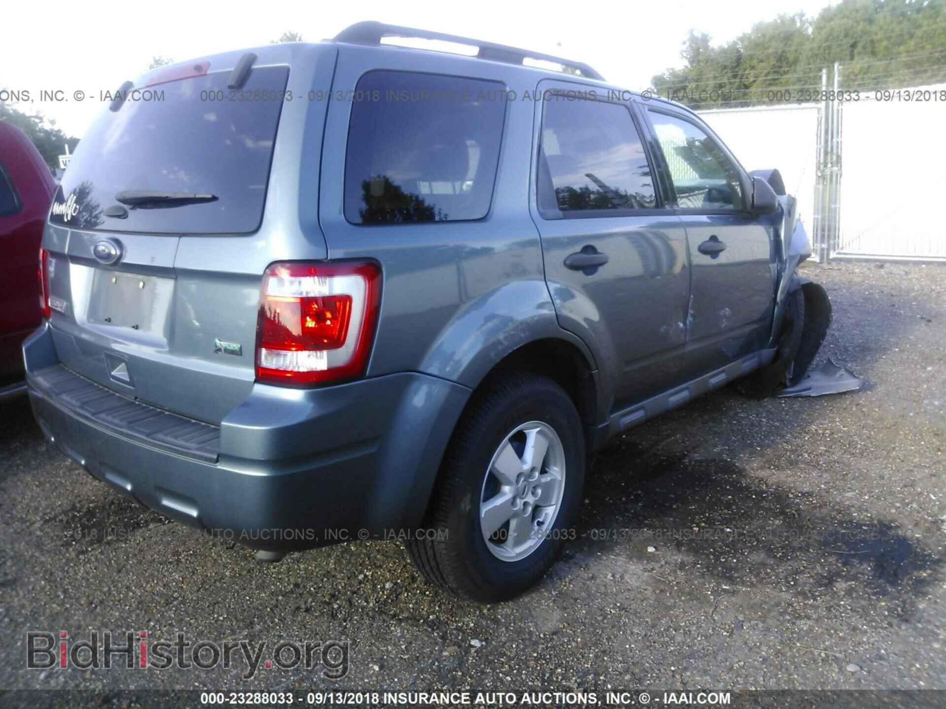 2012 Ford Escape - VIN: 1FMCU0DG8CKA81360 - Photo 4