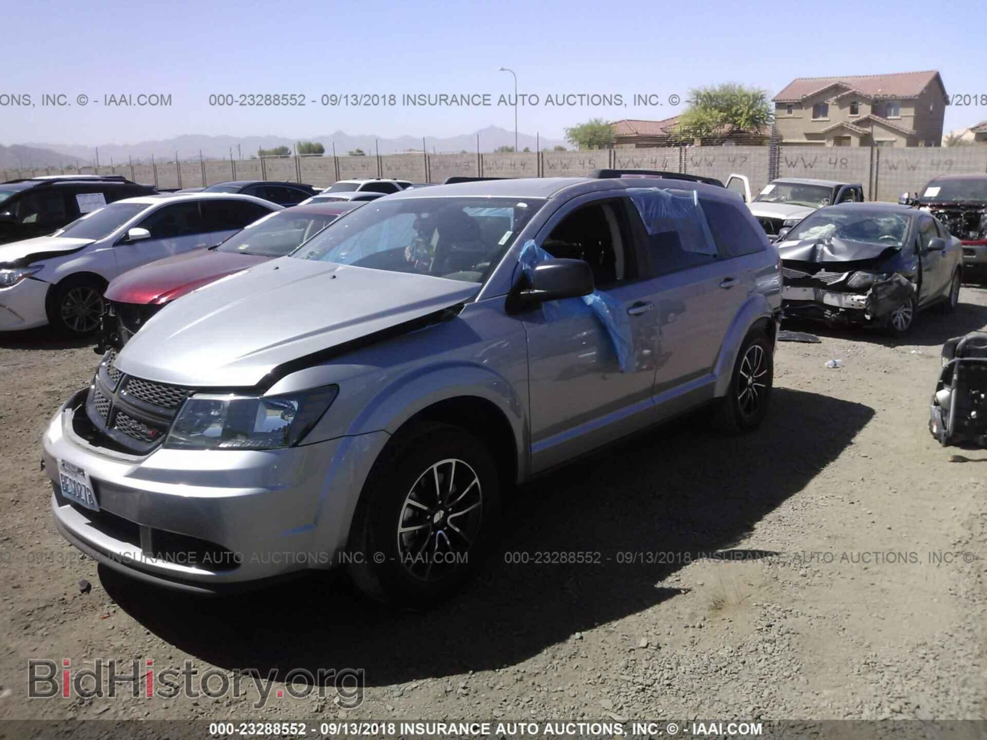 2017 Dodge Journey - VIN: 3C4PDCABXHT585138 - Фото 2