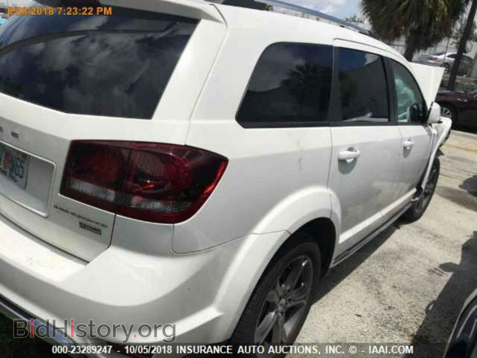 2018 Dodge Journey - VIN: 3C4PDCGG7JT216133 - Фото 4