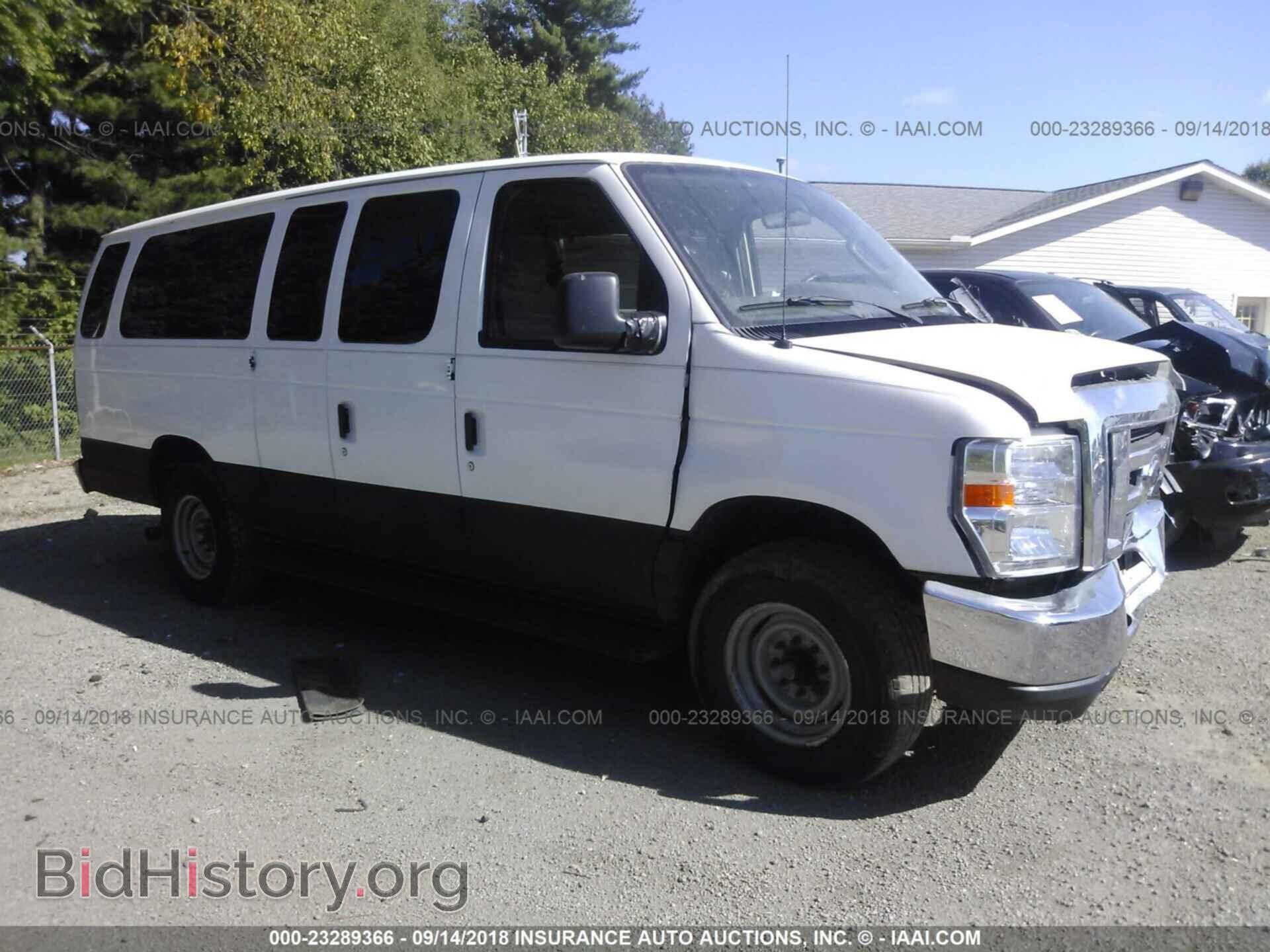 Photo 1FBSS3BLXBDB07424 - Ford Econoline 2011
