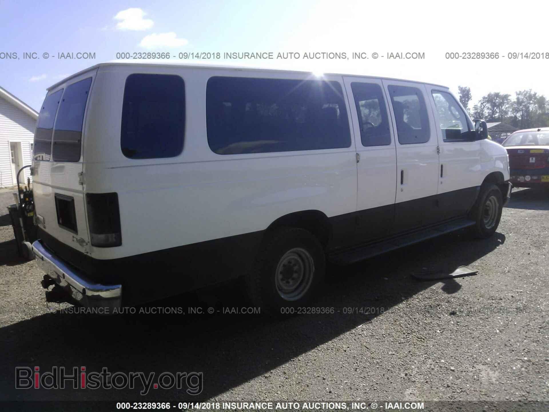 2011 Ford Econoline - VIN: 1FBSS3BLXBDB07424 - Фото 4