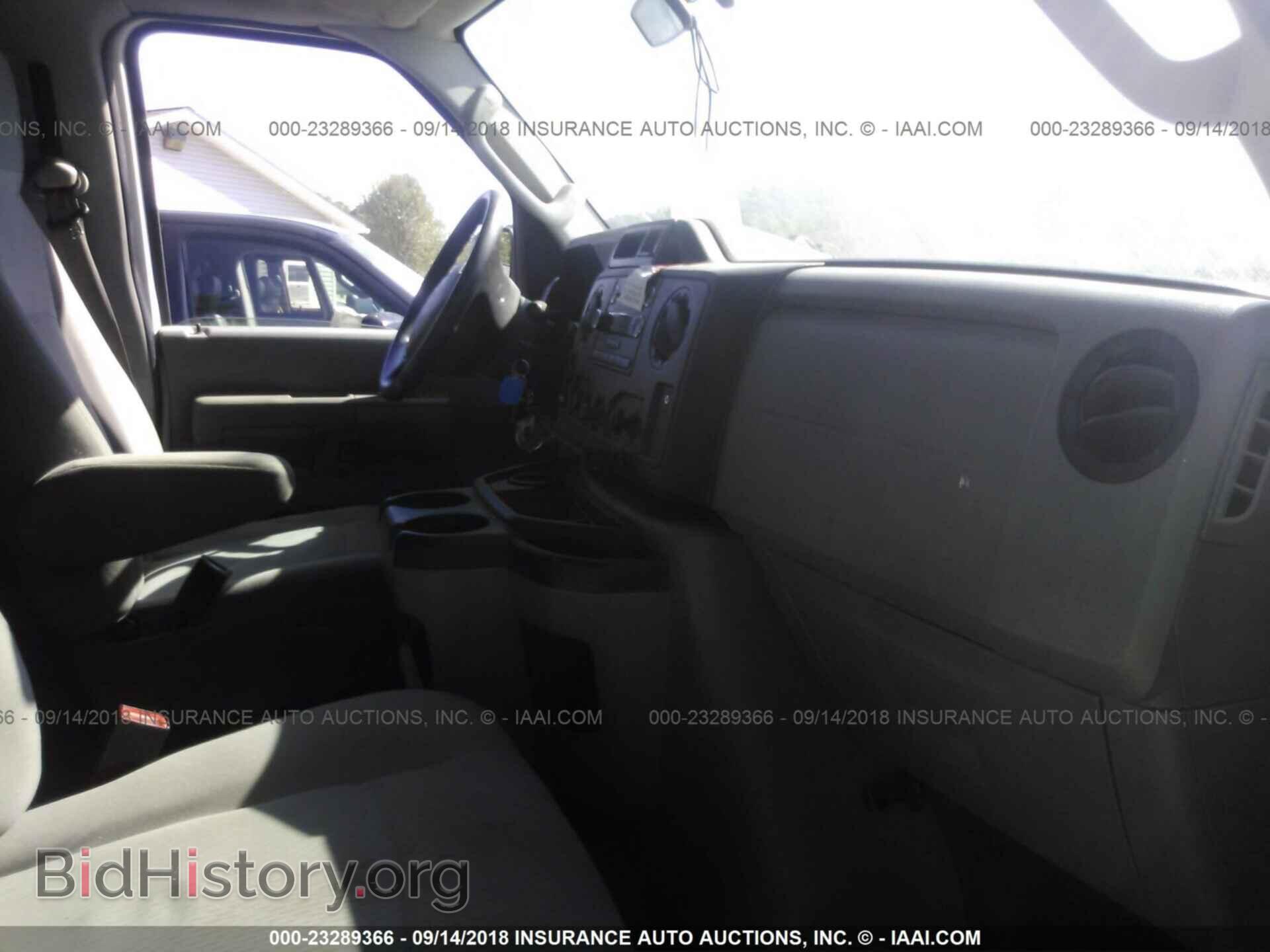 2011 Ford Econoline - VIN: 1FBSS3BLXBDB07424 - Фото 5