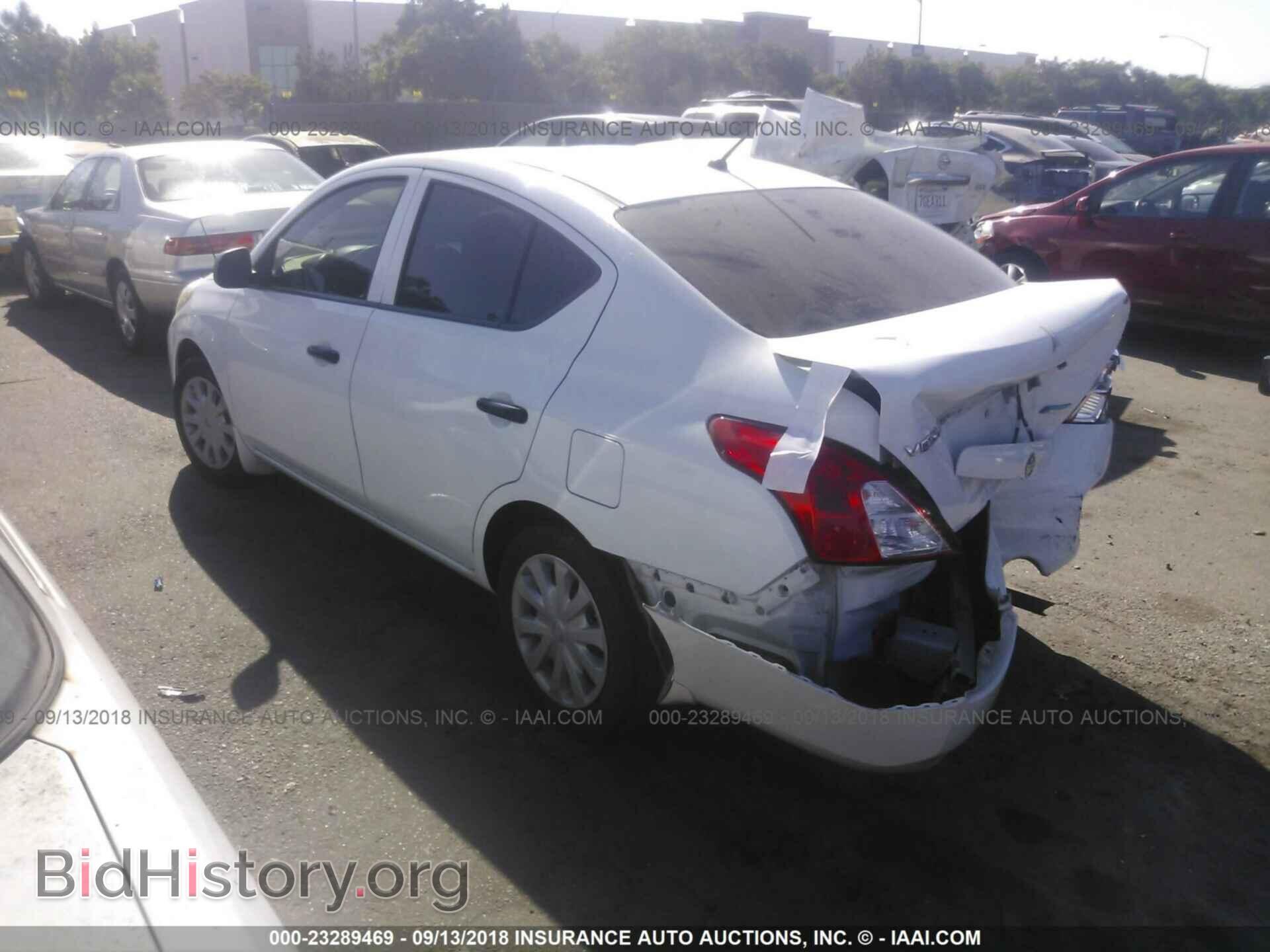 2014 Nissan Versa - VIN: 3N1CN7AP2EL858800 - Фото 3