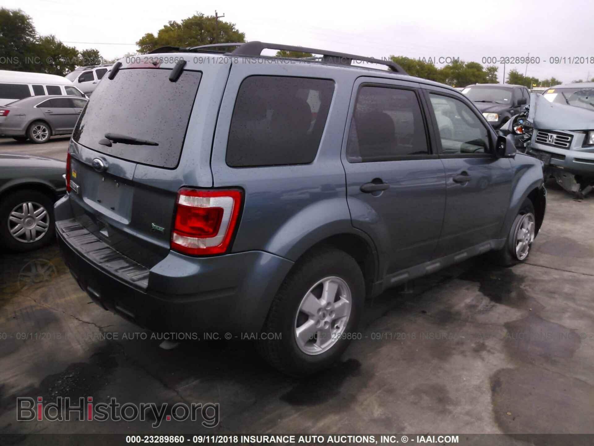 2011 Ford Escape - VIN: 1FMCU0DG7BKC42036 - Фото 4