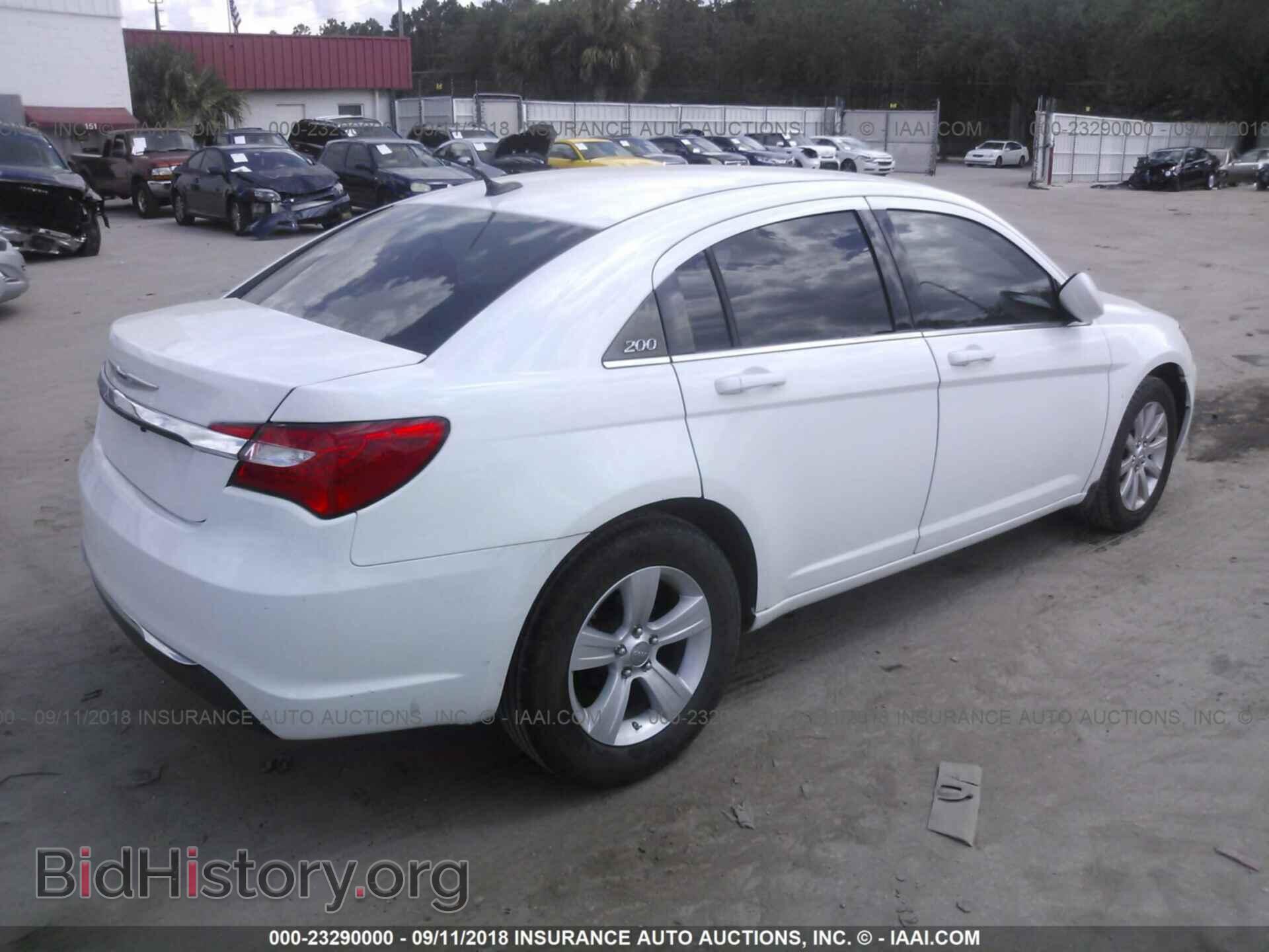 2013 Chrysler 200 - VIN: 1C3CCBBB6DN683365 - Photo 4