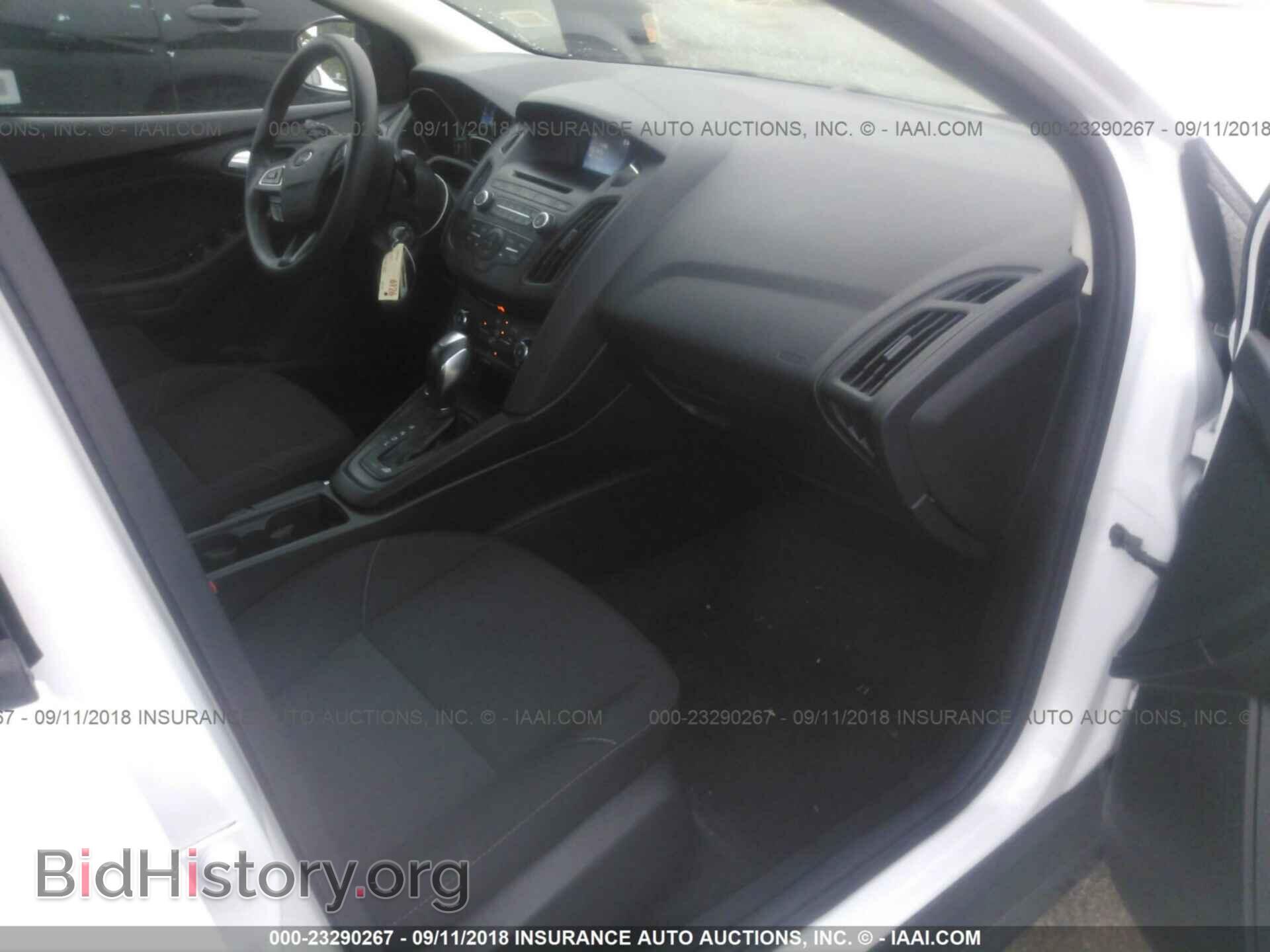 2016 Ford Focus - VIN: 1FADP3F24GL338541 - Фото 5