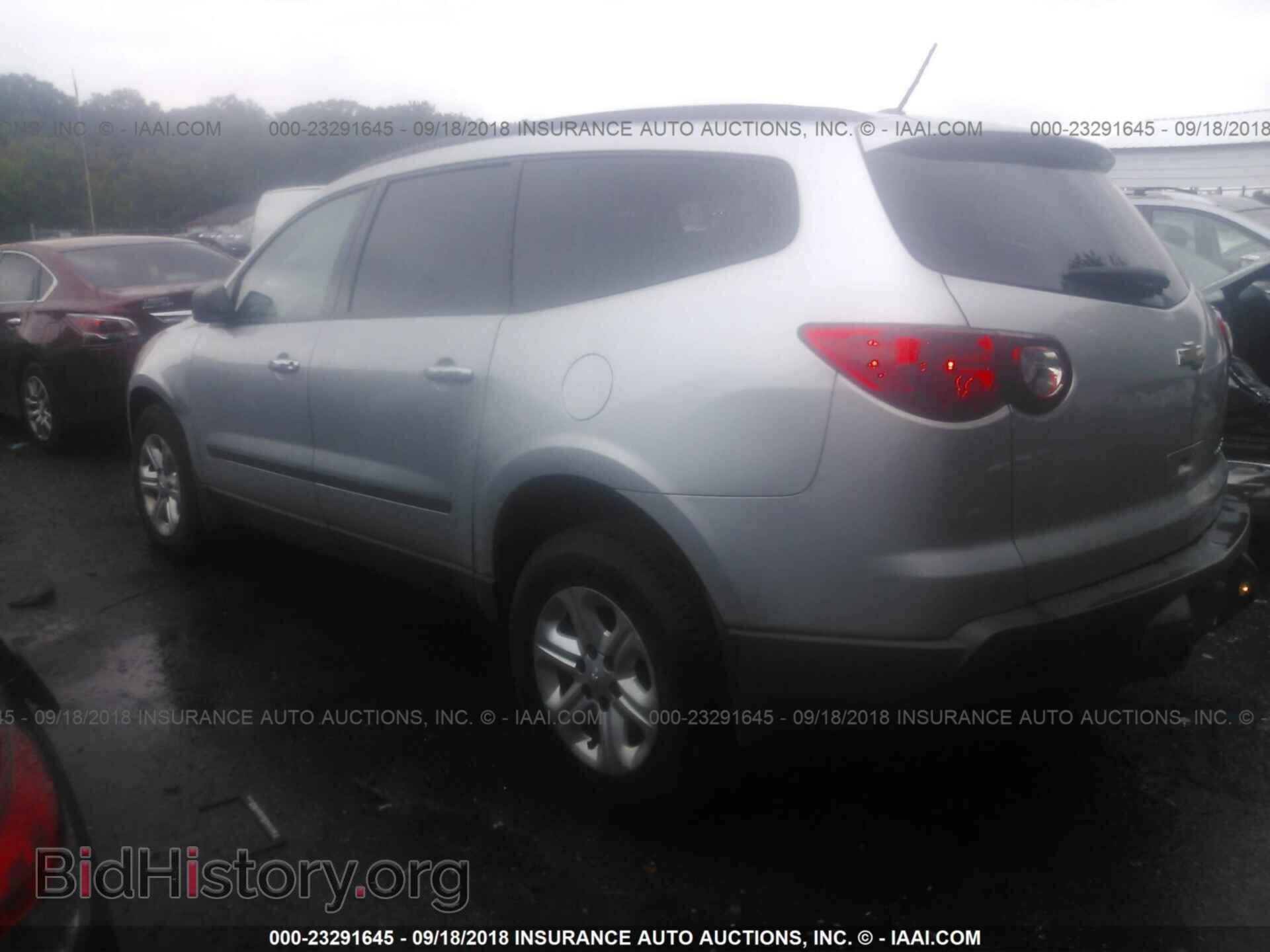 2012 Chevrolet Traverse - VIN: 1GNKRFED6CJ215689 - Фото 3