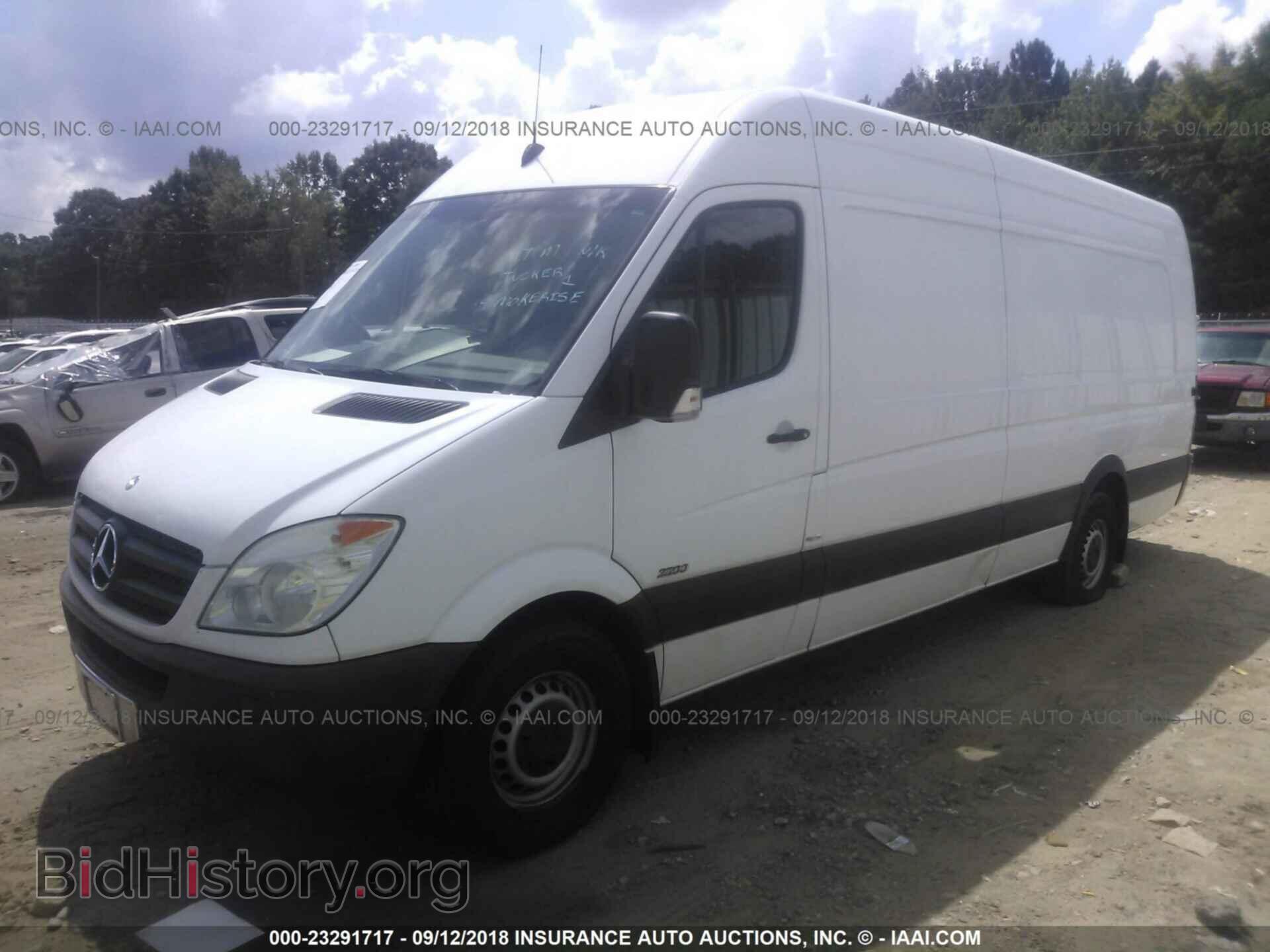 2011 Mercedes-benz Sprinter - VIN: WD3PE8CC7B5561770 - Фото 2