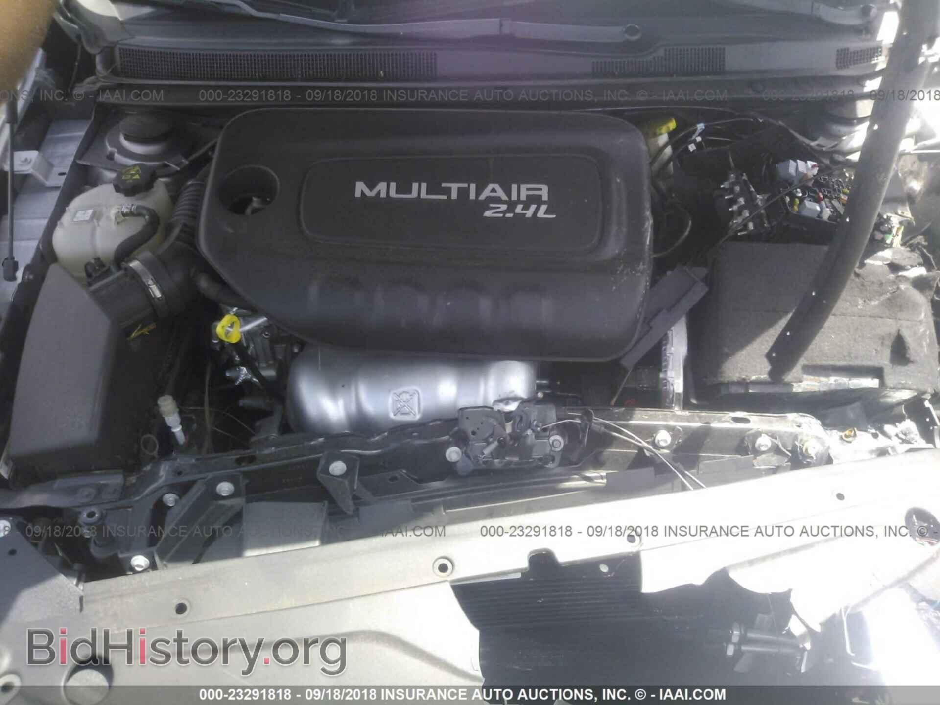2016 Chrysler 200 - VIN: 1C3CCCABXGN196018 - Photo 10