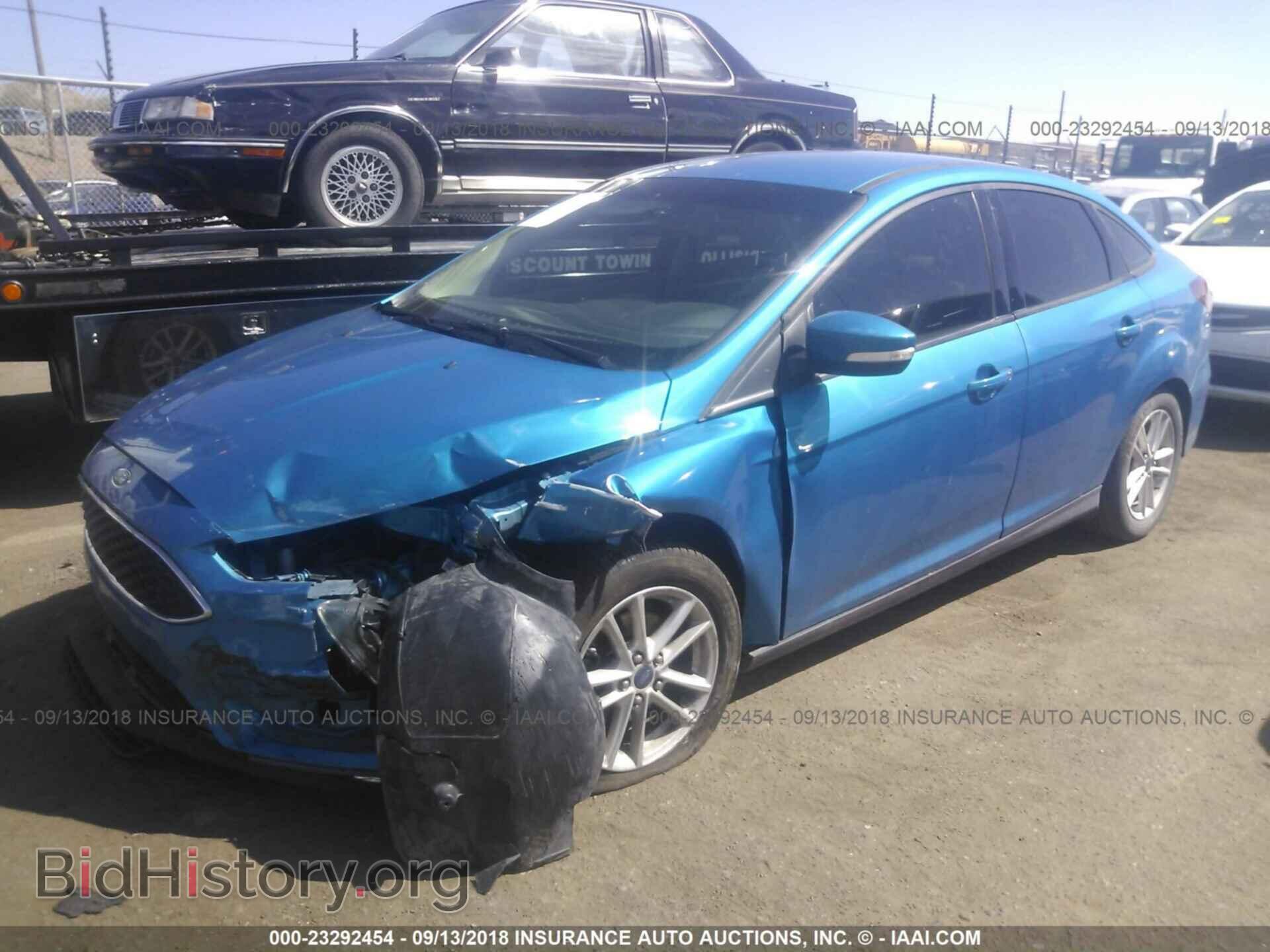 2015 Ford Focus - VIN: 1FADP3F26FL281452 - Photo 2