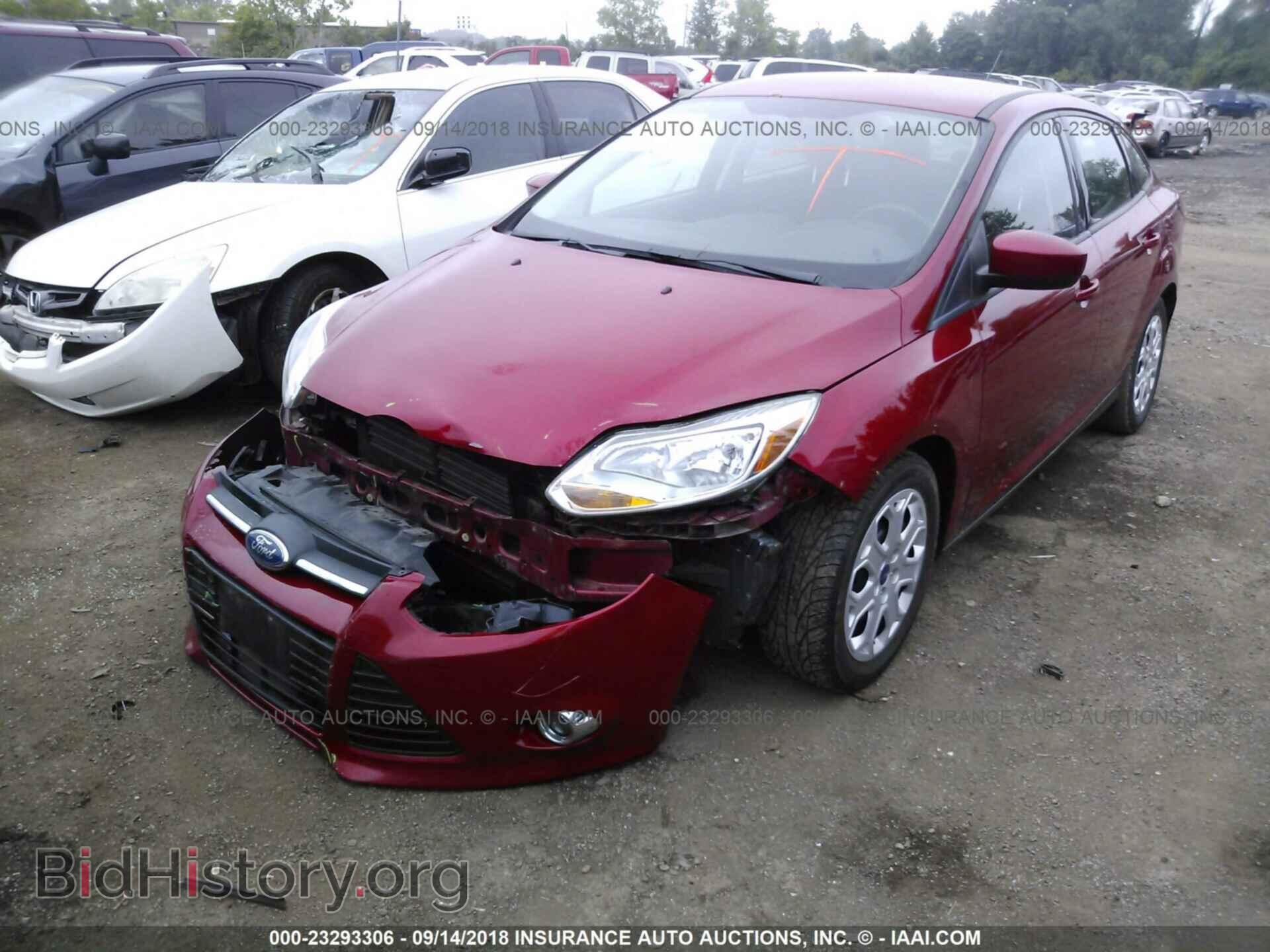 2012 Ford Focus - VIN: 1FAHP3F2XCL240464 - Photo 2