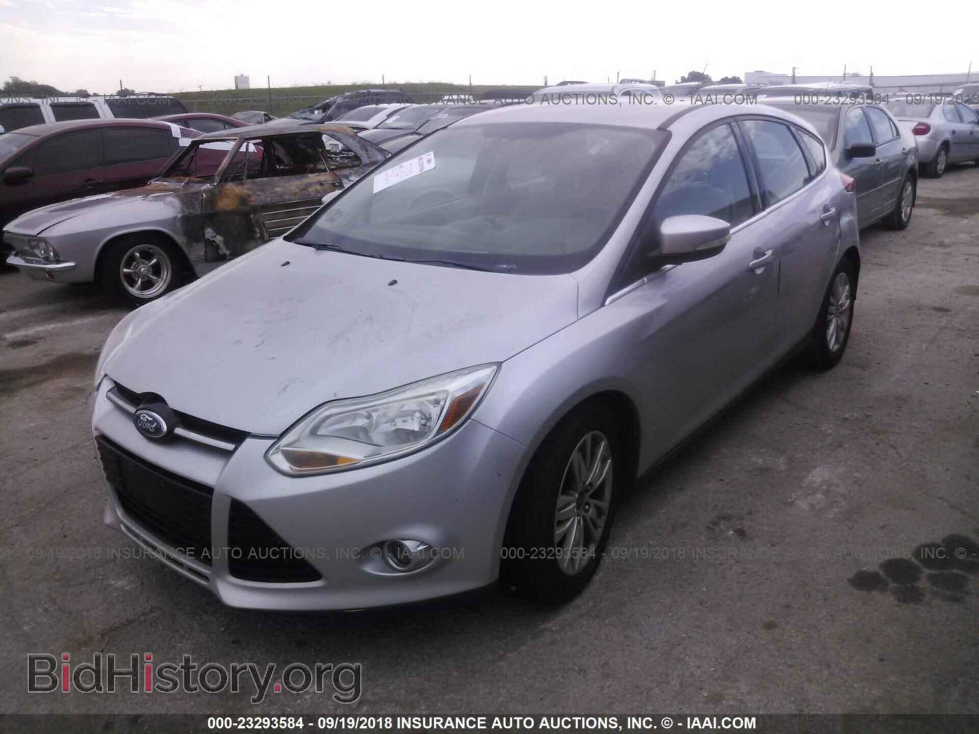 2012 Ford Focus - VIN: 1FAHP3M22CL157310 - Photo 2
